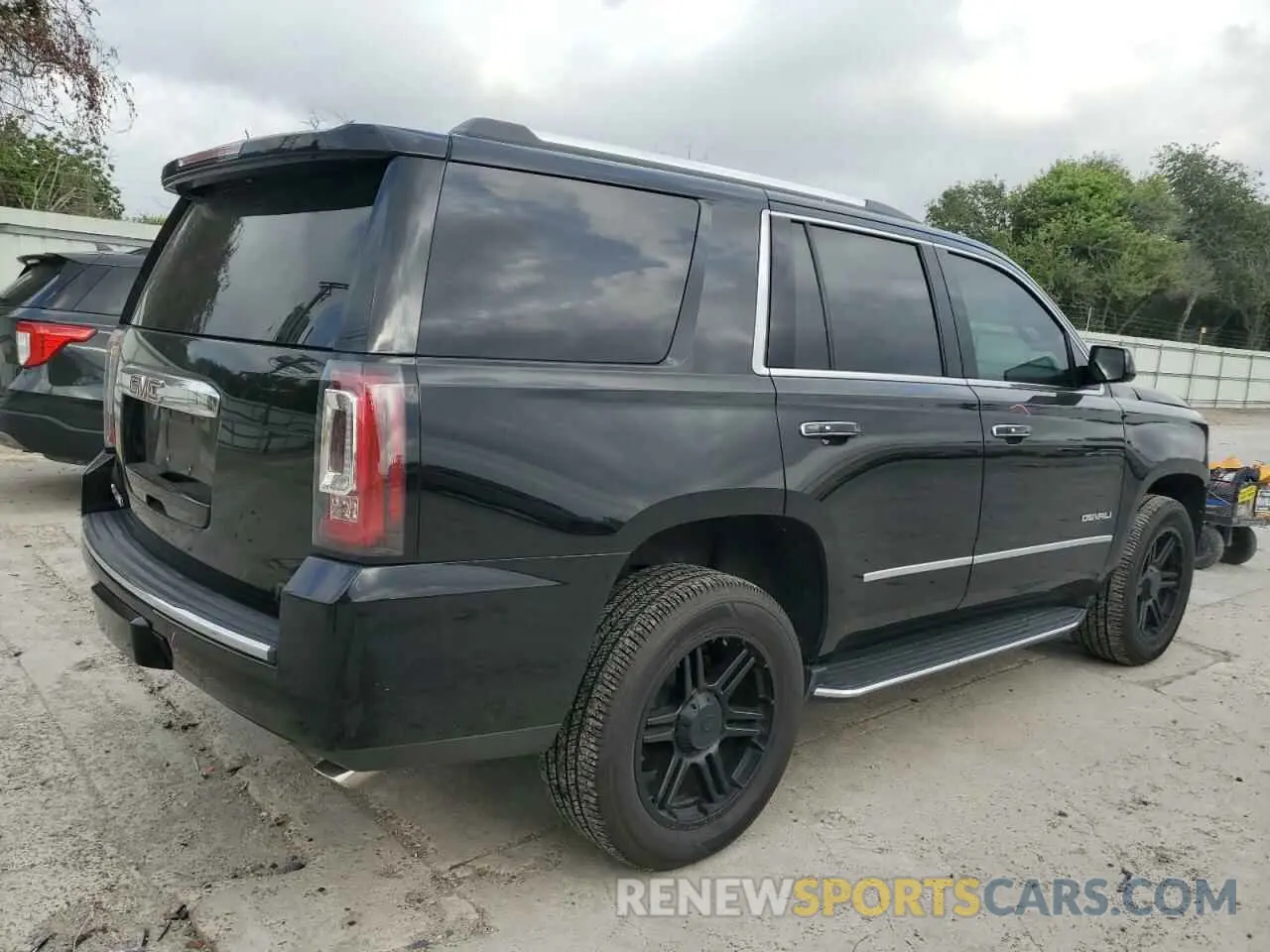 3 fotografías del automóvil dañado 1GKS1CKJ8KR376395 GMC YUKON 2019