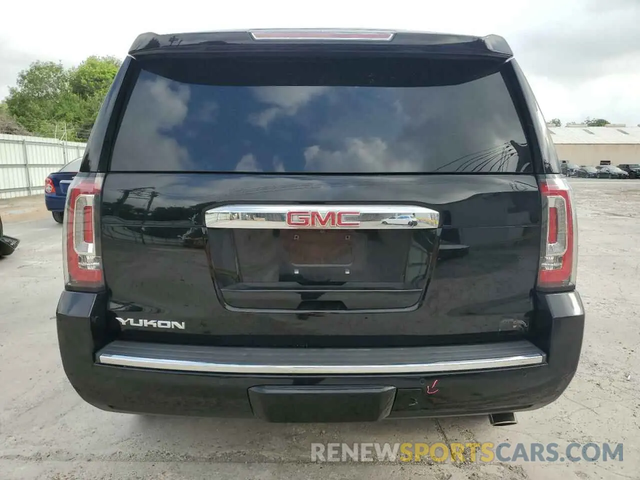 6 fotografías del automóvil dañado 1GKS1CKJ8KR376395 GMC YUKON 2019
