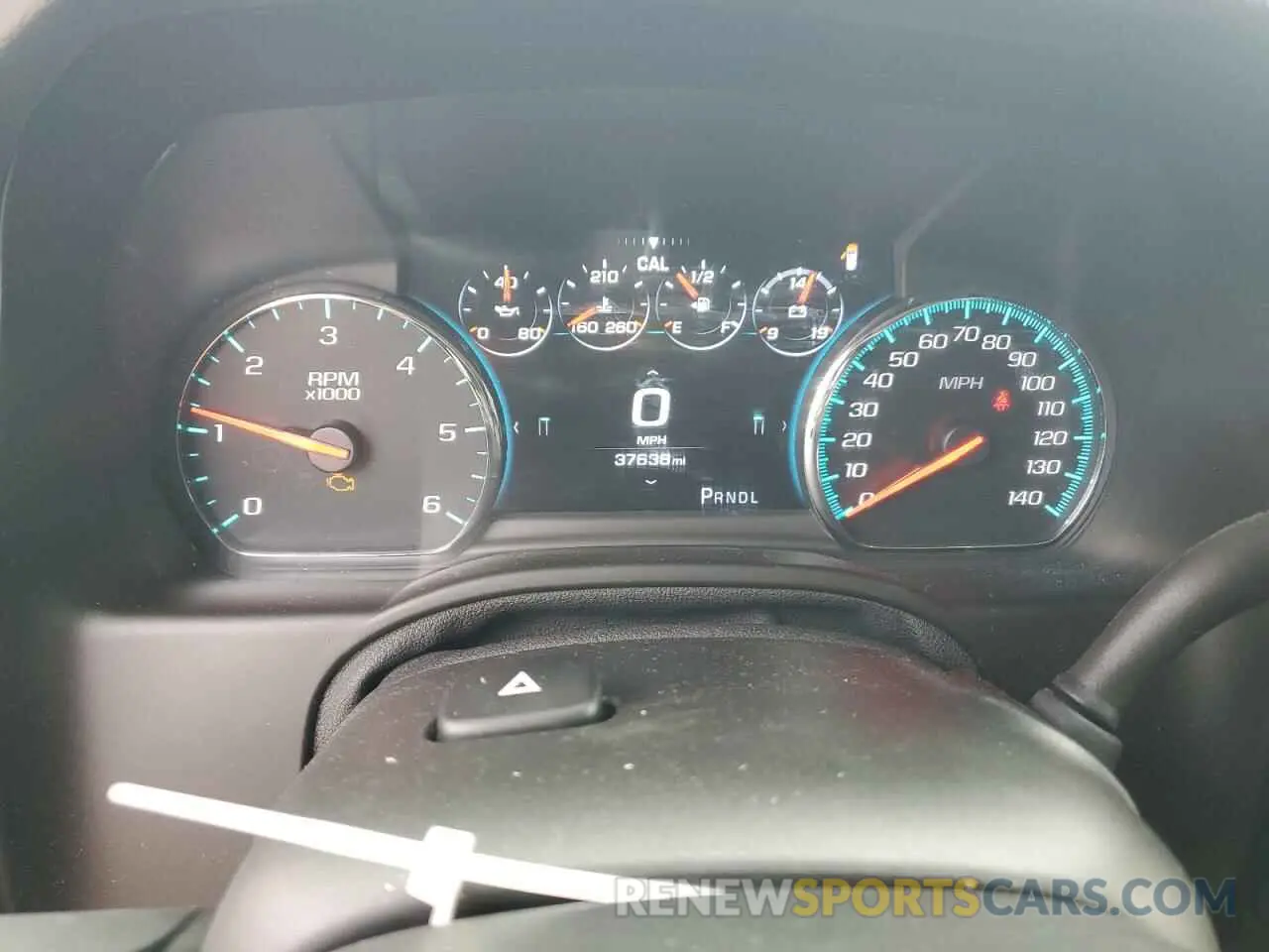 9 fotografías del automóvil dañado 1GKS1CKJ8KR376395 GMC YUKON 2019