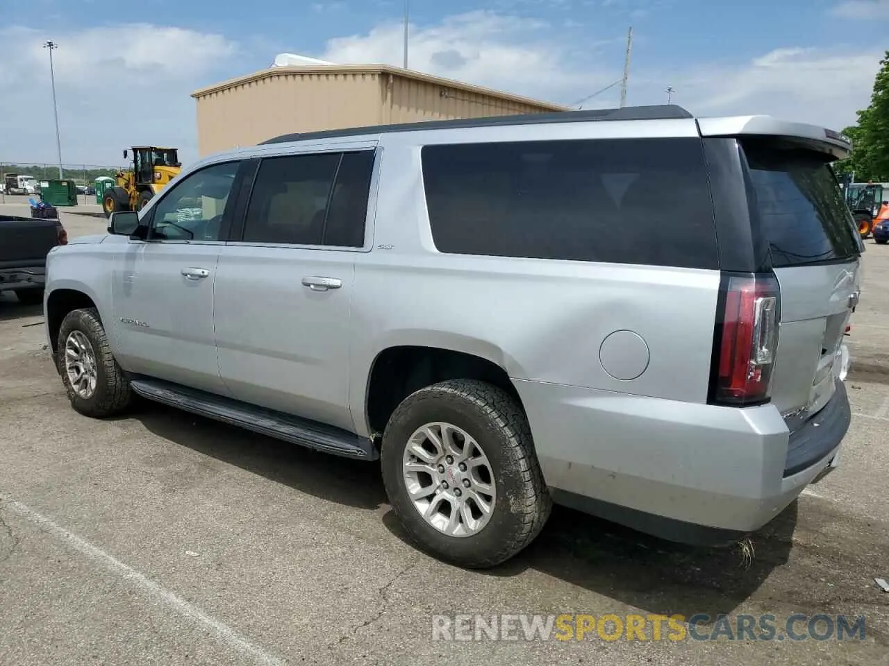 2 fotografías del automóvil dañado 1GKS1GKC8KR245444 GMC YUKON 2019