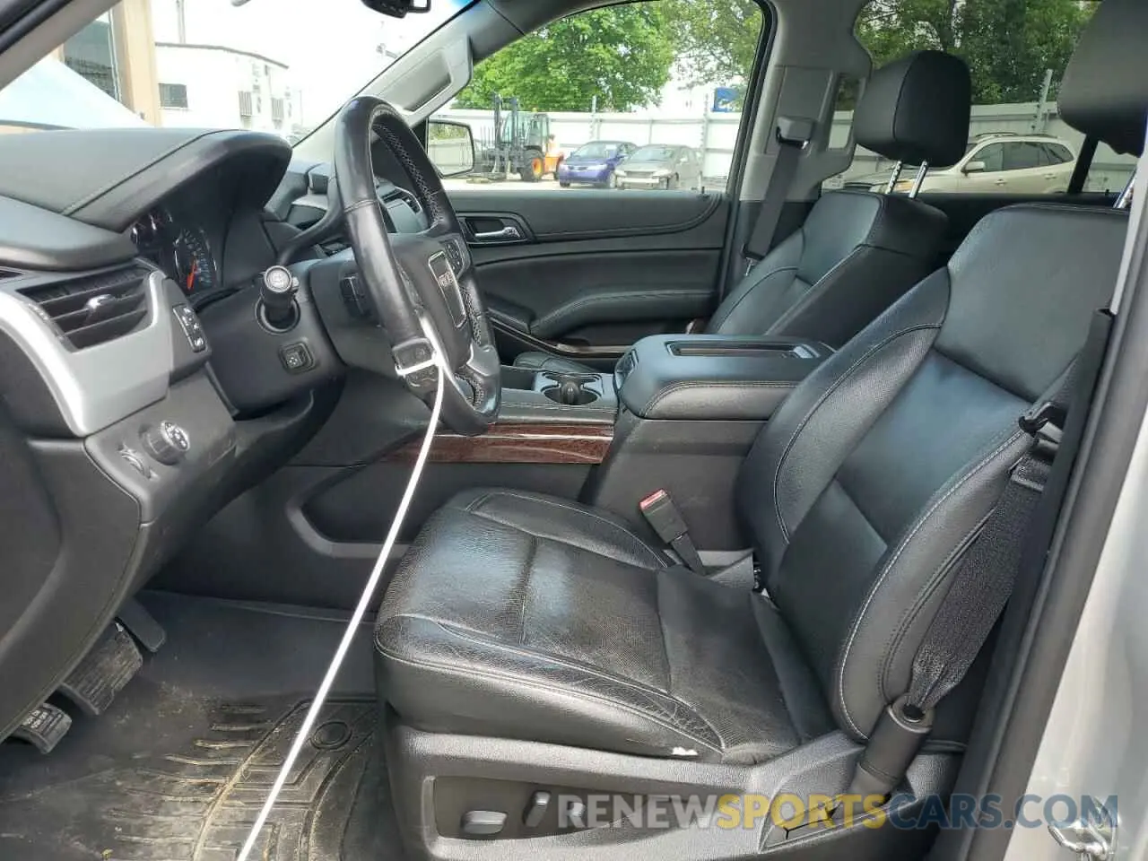 7 fotografías del automóvil dañado 1GKS1GKC8KR245444 GMC YUKON 2019