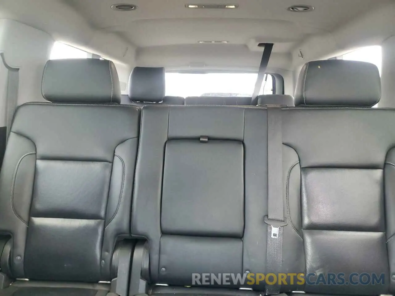 10 fotografías del automóvil dañado 1GKS1GKC9KR331054 GMC YUKON 2019