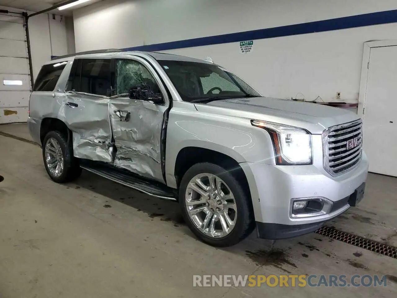 4 fotografías del automóvil dañado 1GKS2BKC0KR186986 GMC YUKON 2019