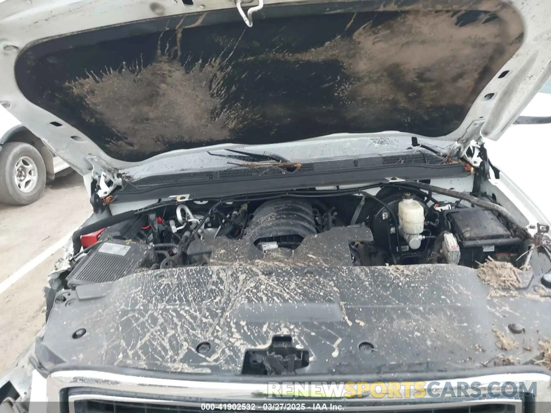 10 fotografías del automóvil dañado 1GKS2BKC1KR167766 GMC YUKON 2019
