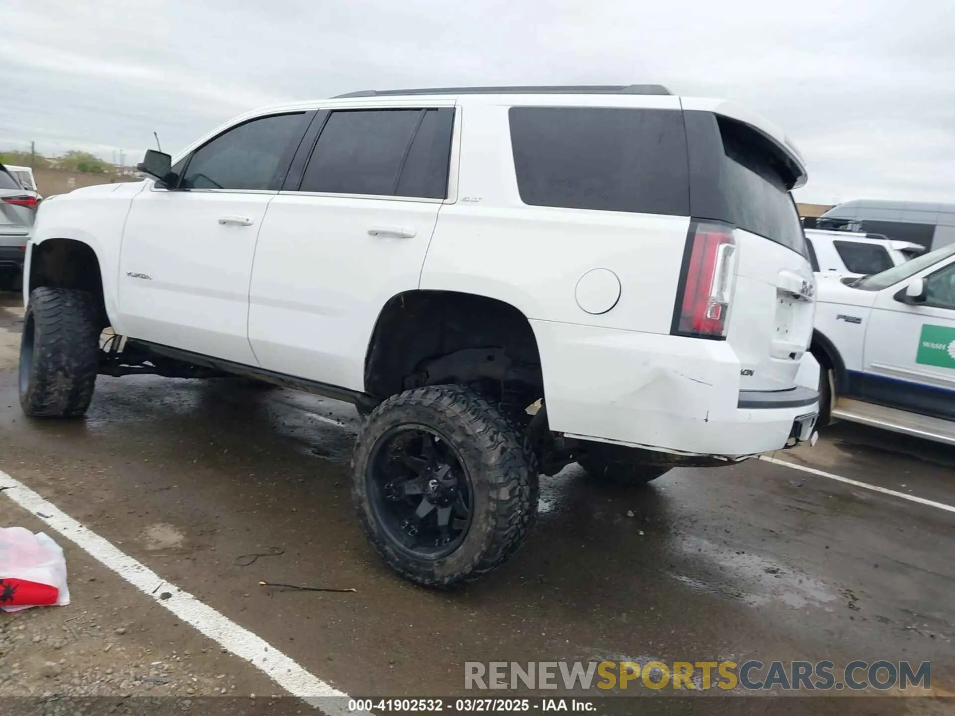 3 fotografías del automóvil dañado 1GKS2BKC1KR167766 GMC YUKON 2019