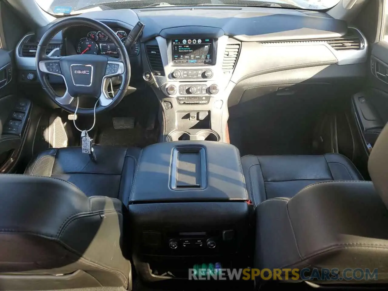 8 fotografías del automóvil dañado 1GKS2BKC5KR117288 GMC YUKON 2019