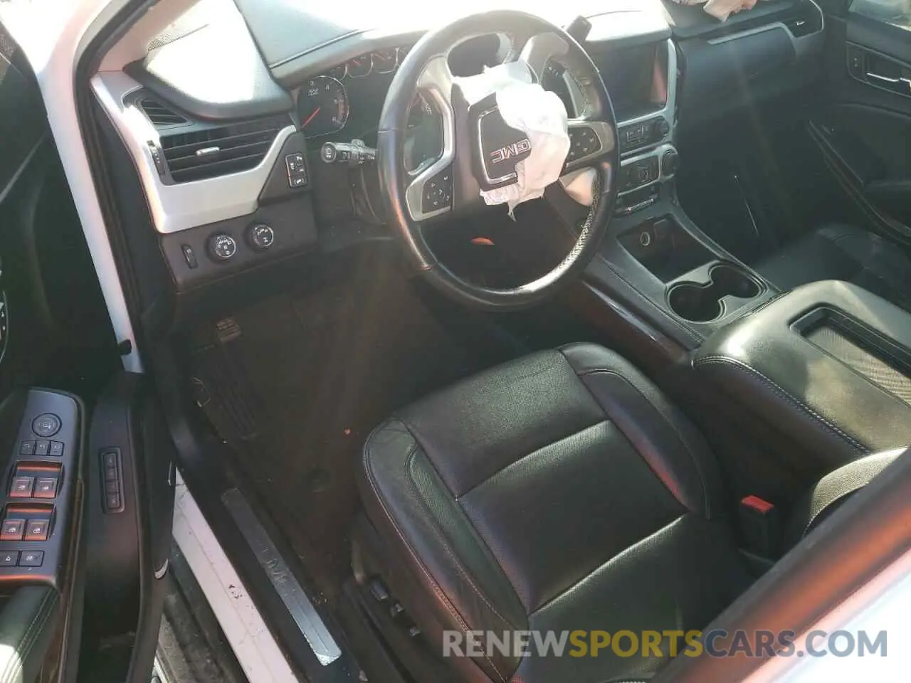 8 fotografías del automóvil dañado 1GKS2BKC7KR170977 GMC YUKON 2019