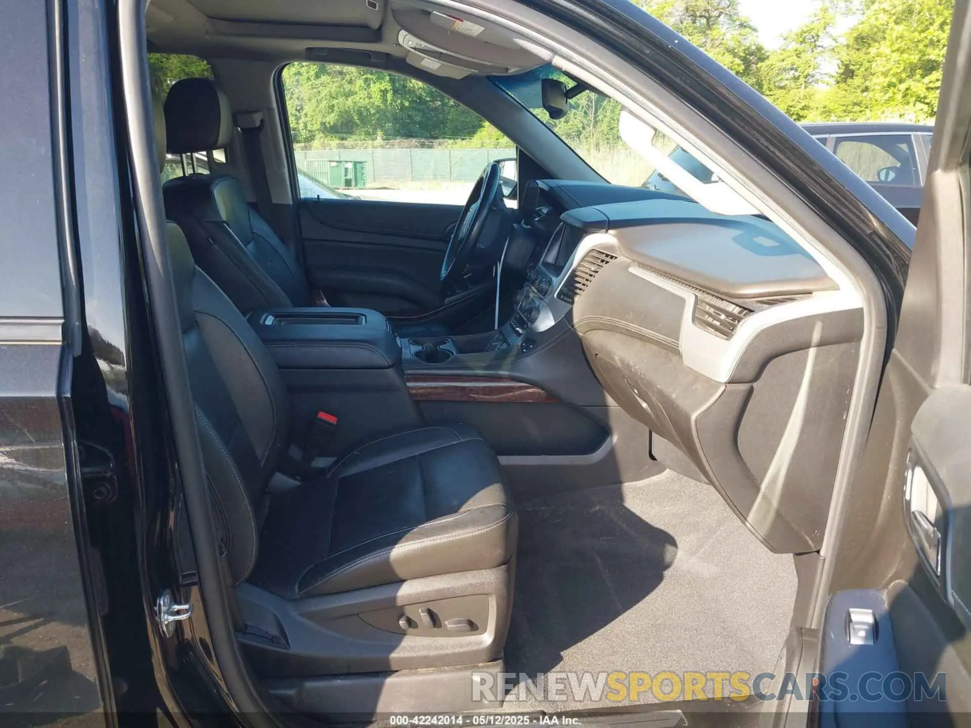 5 fotografías del automóvil dañado 1GKS2BKJ1KR208508 GMC YUKON 2019