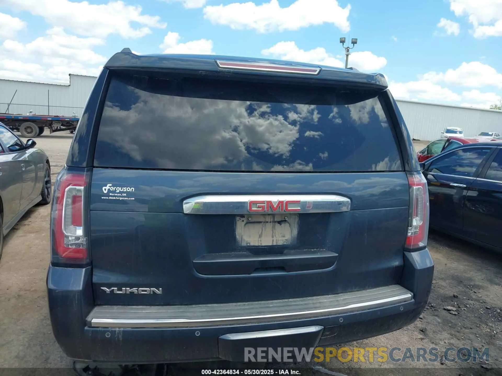 16 fotografías del automóvil dañado 1GKS2CKJ0KR186815 GMC YUKON 2019