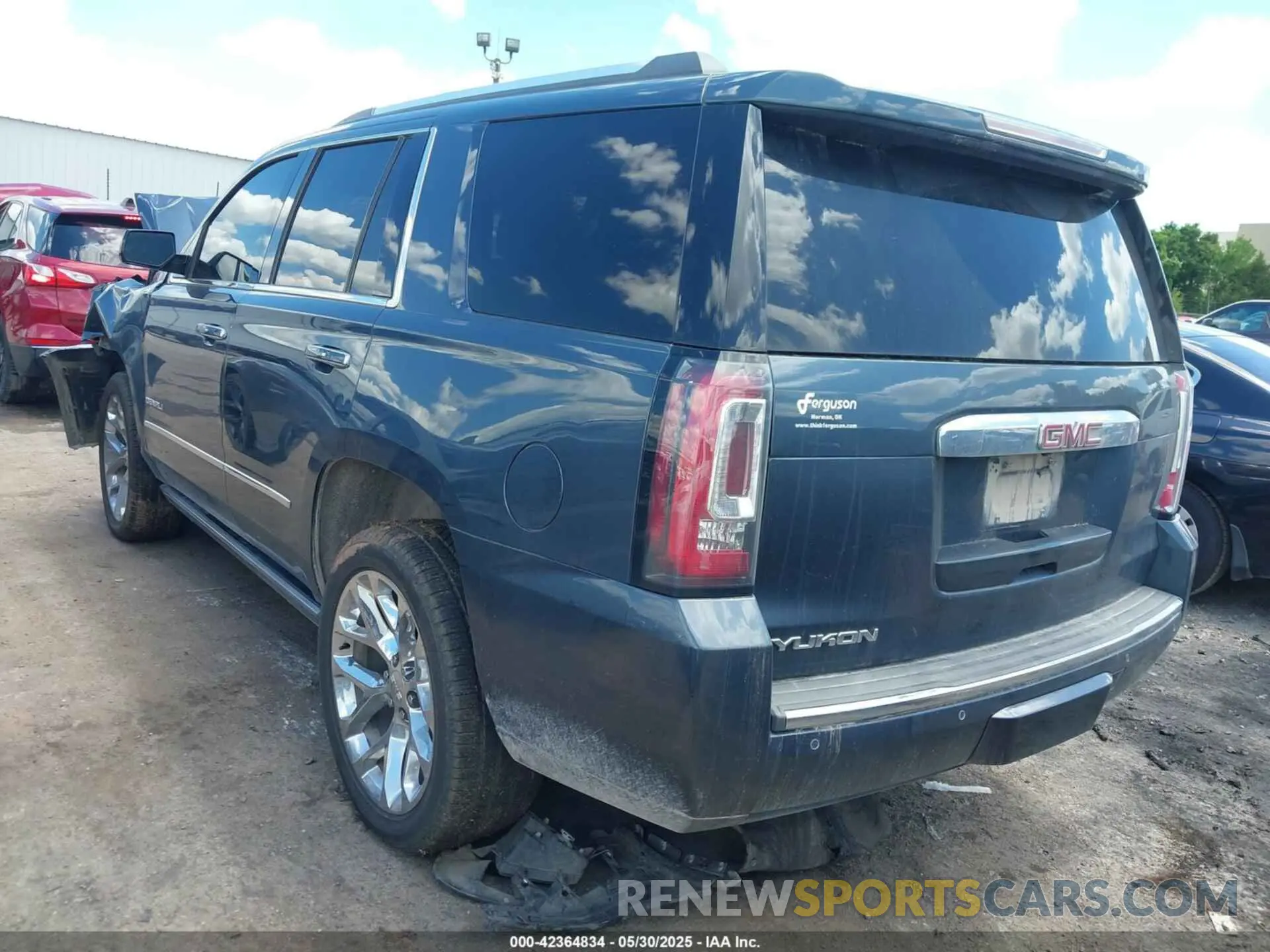 3 fotografías del automóvil dañado 1GKS2CKJ0KR186815 GMC YUKON 2019