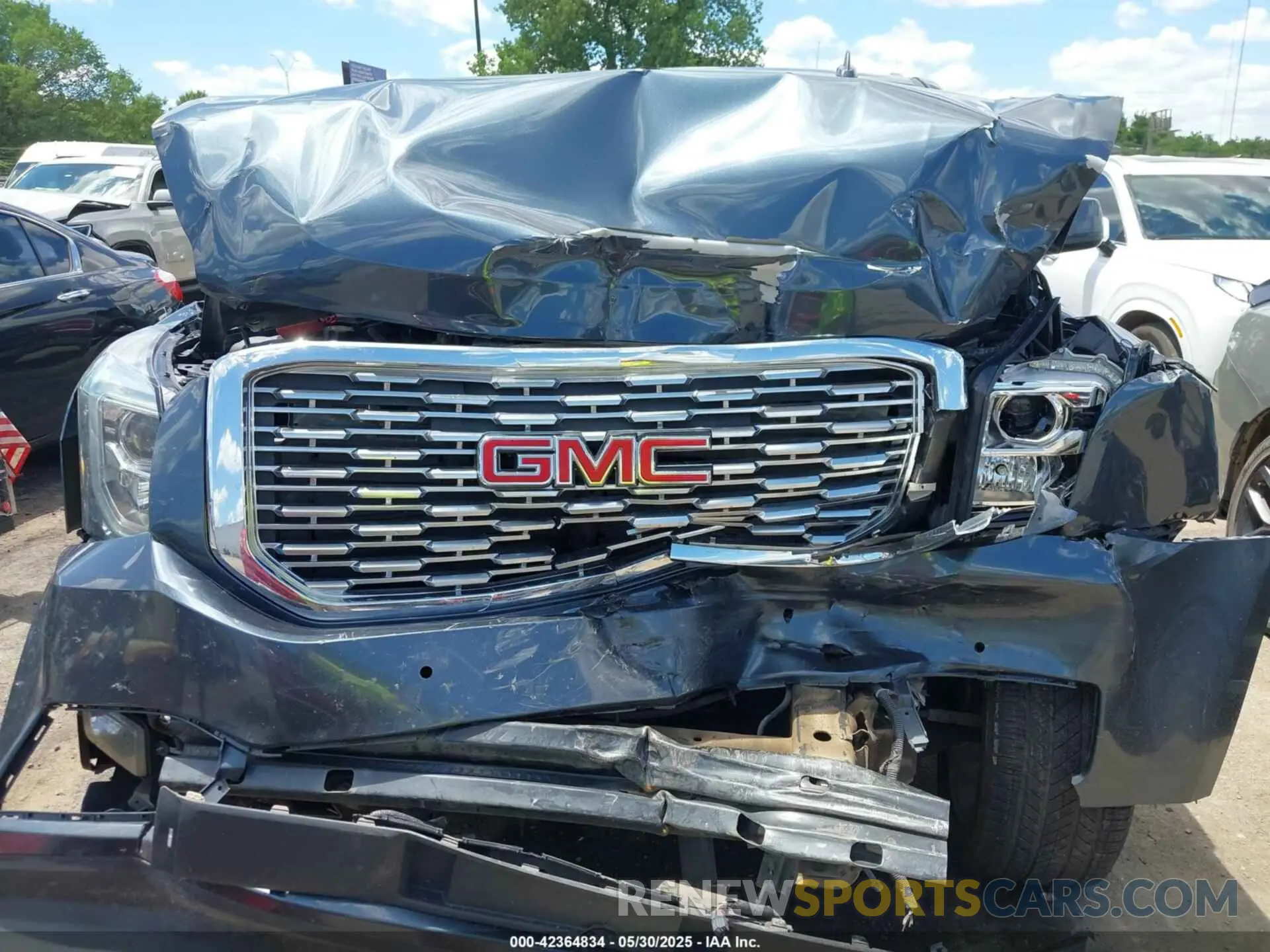6 fotografías del automóvil dañado 1GKS2CKJ0KR186815 GMC YUKON 2019