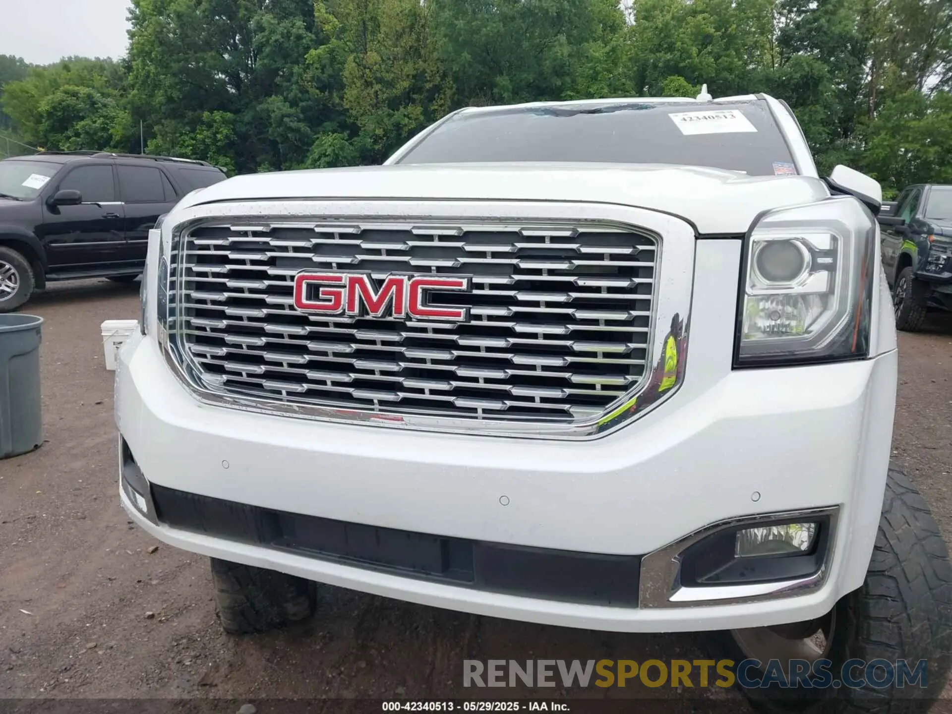 12 fotografías del automóvil dañado 1GKS2CKJ1KR224178 GMC YUKON 2019
