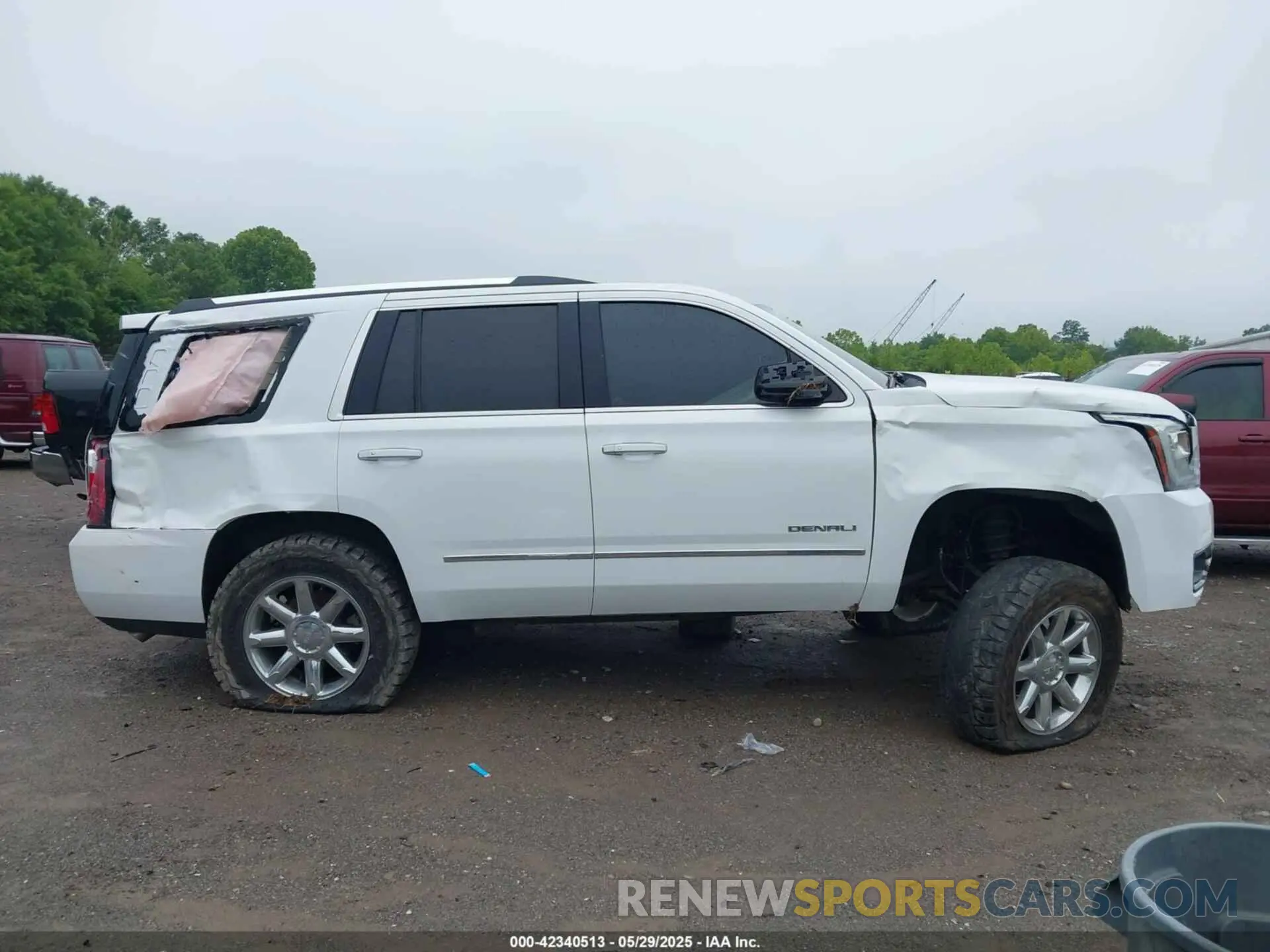 13 fotografías del automóvil dañado 1GKS2CKJ1KR224178 GMC YUKON 2019