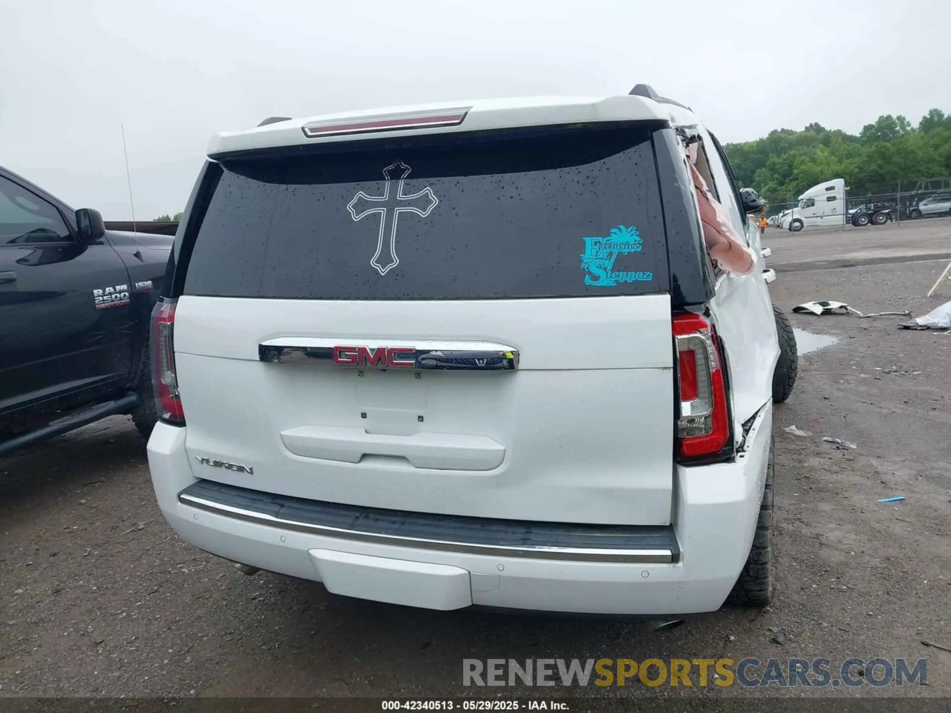 16 fotografías del automóvil dañado 1GKS2CKJ1KR224178 GMC YUKON 2019