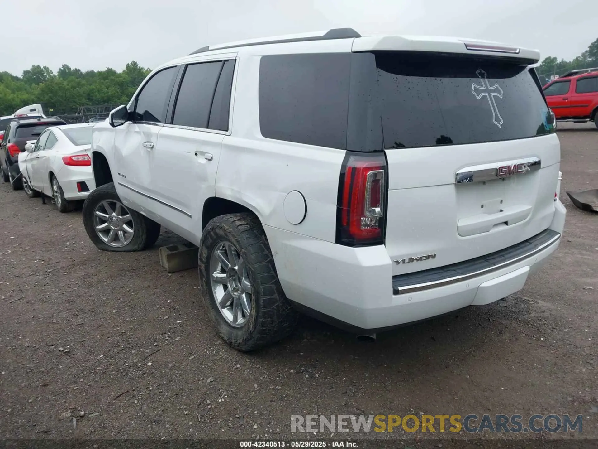 3 fotografías del automóvil dañado 1GKS2CKJ1KR224178 GMC YUKON 2019