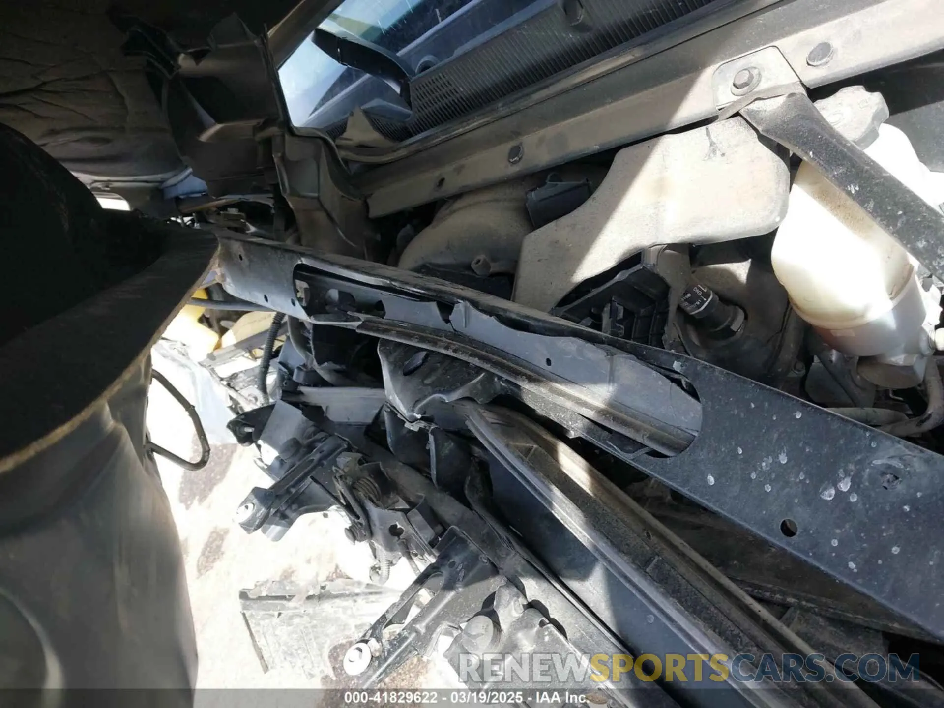 10 fotografías del automóvil dañado 1GKS2CKJ2KR311152 GMC YUKON 2019