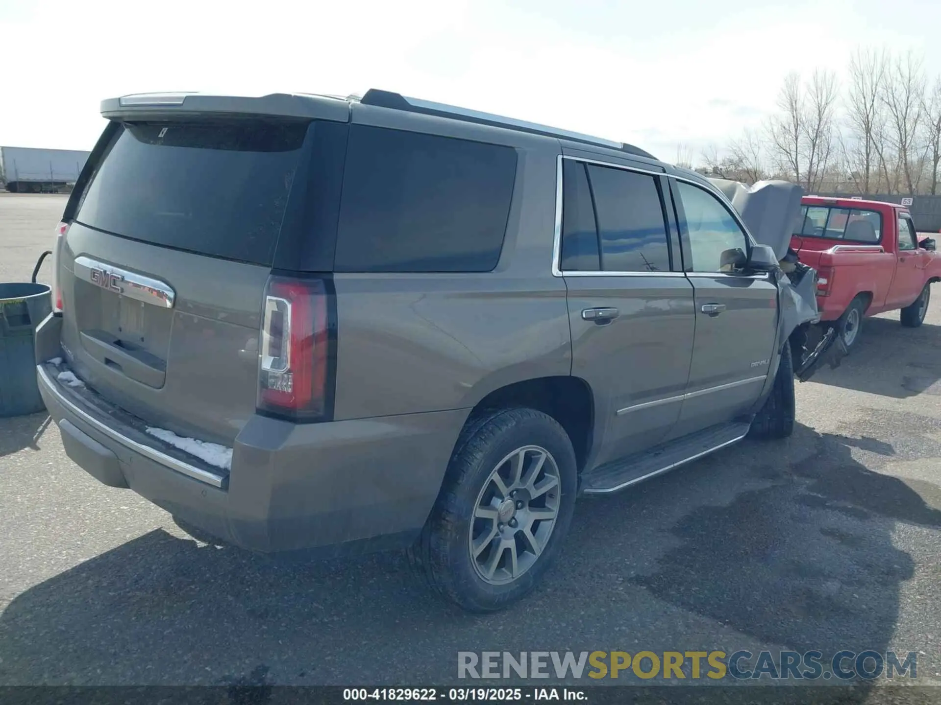 4 fotografías del automóvil dañado 1GKS2CKJ2KR311152 GMC YUKON 2019