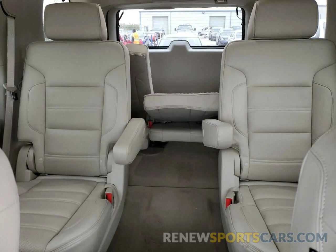 10 fotografías del automóvil dañado 1GKS2CKJ4KR328227 GMC YUKON 2019
