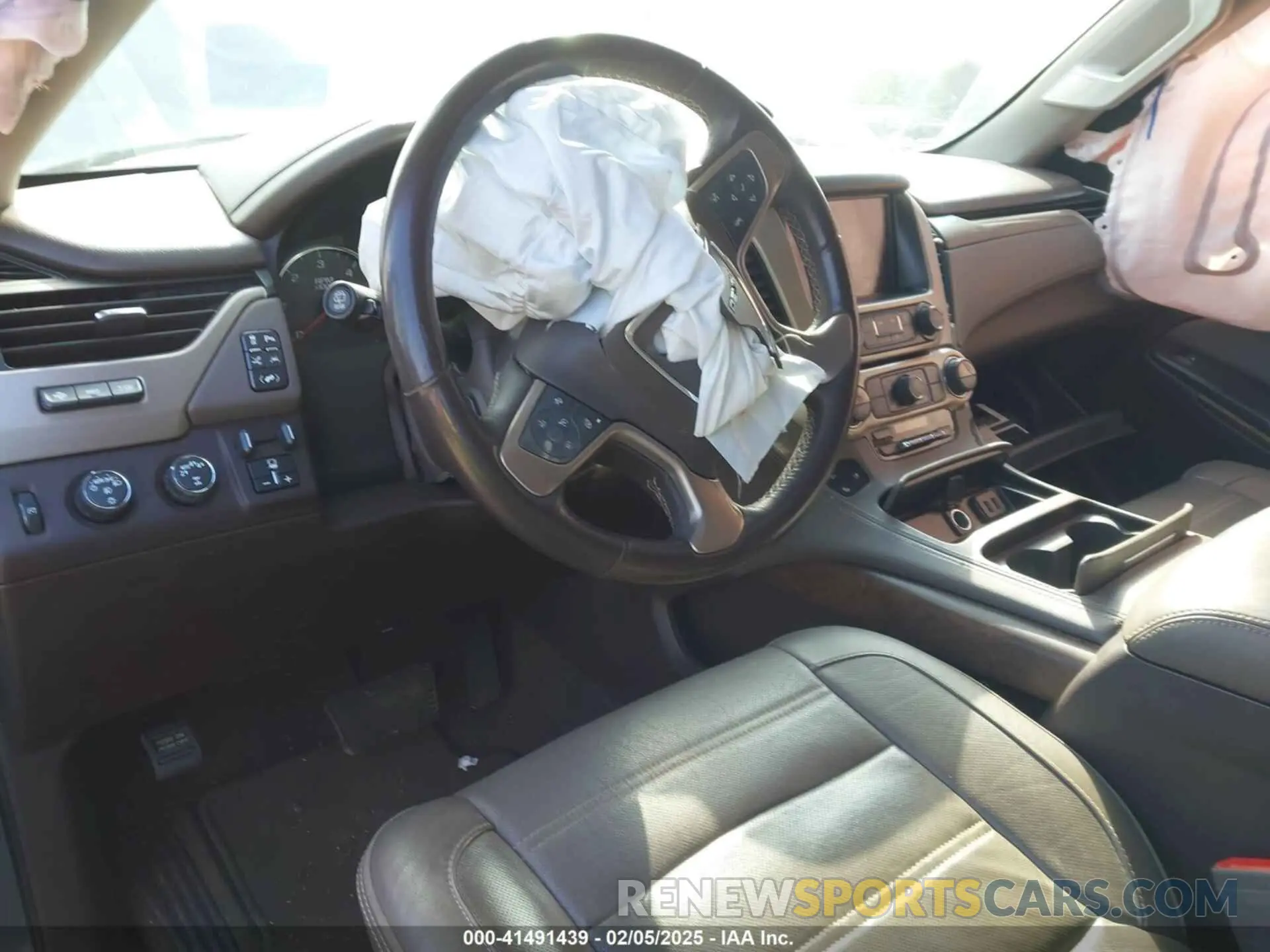 17 fotografías del automóvil dañado 1GKS2CKJ5KR100009 GMC YUKON 2019