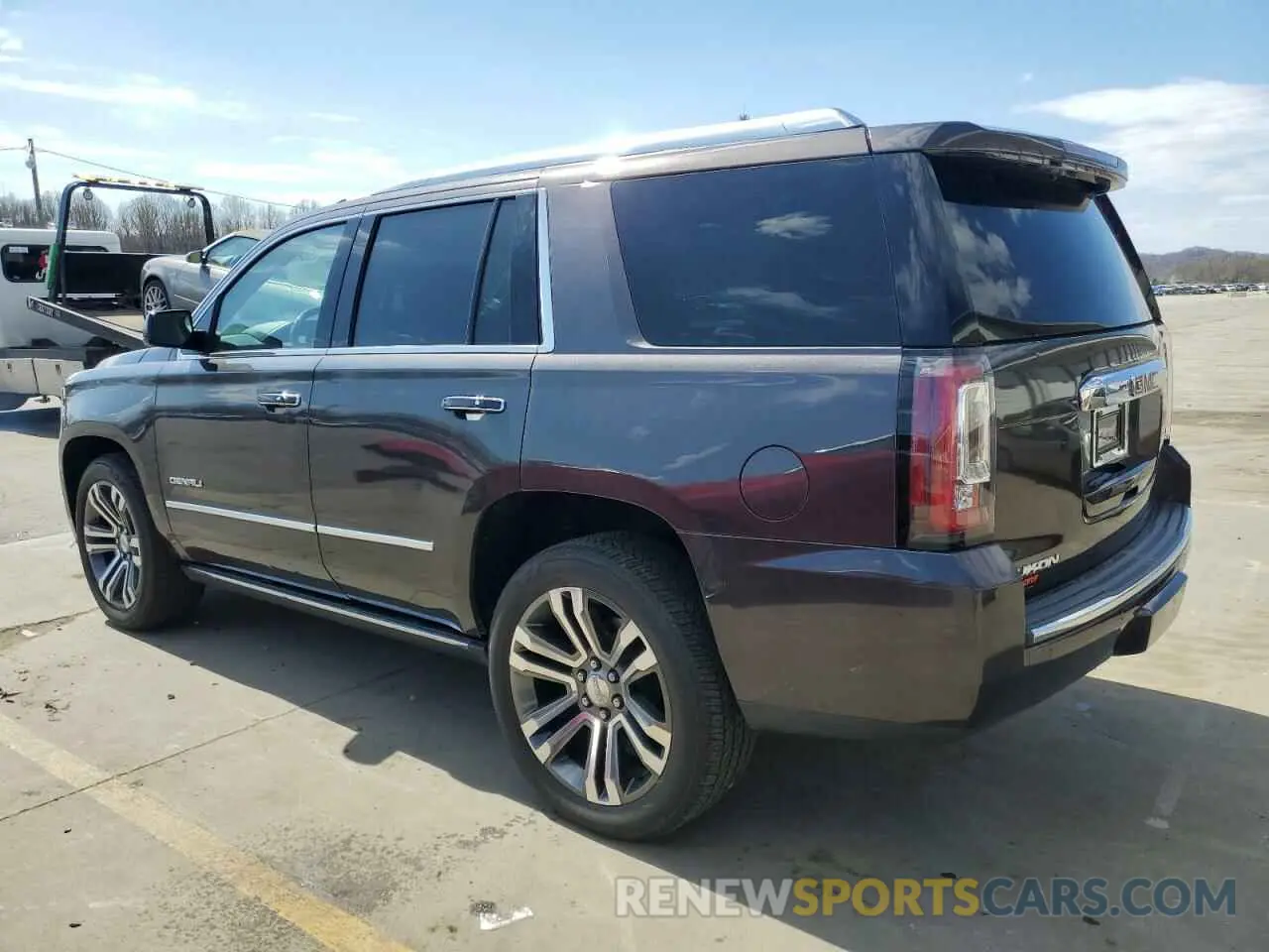 2 fotografías del automóvil dañado 1GKS2CKJ6KR296350 GMC YUKON 2019