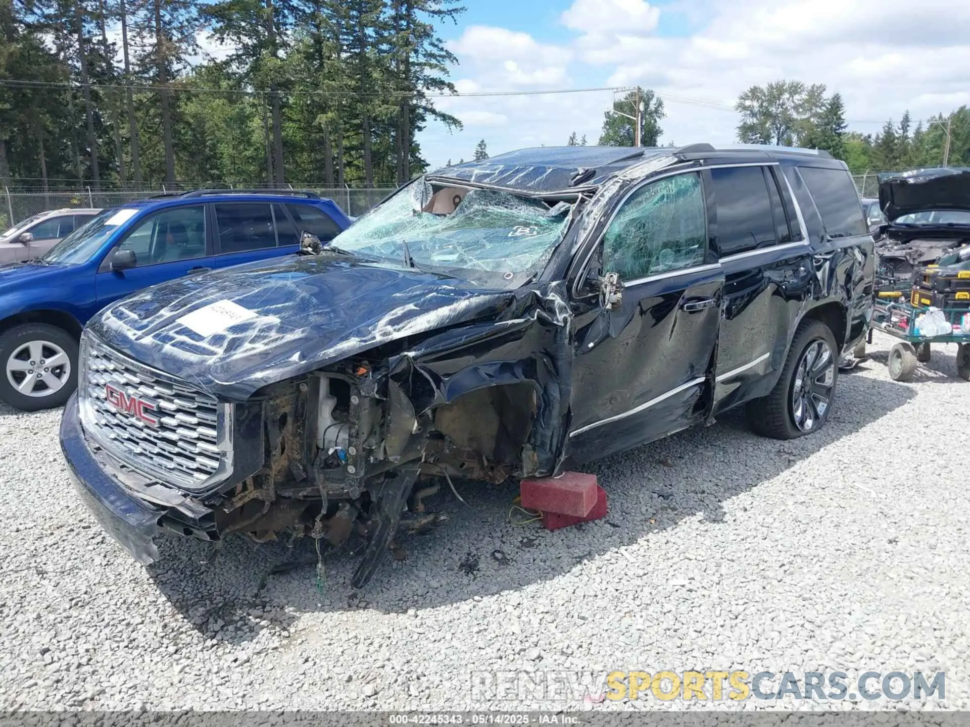 2 fotografías del automóvil dañado 1GKS2CKJ7KR186911 GMC YUKON 2019