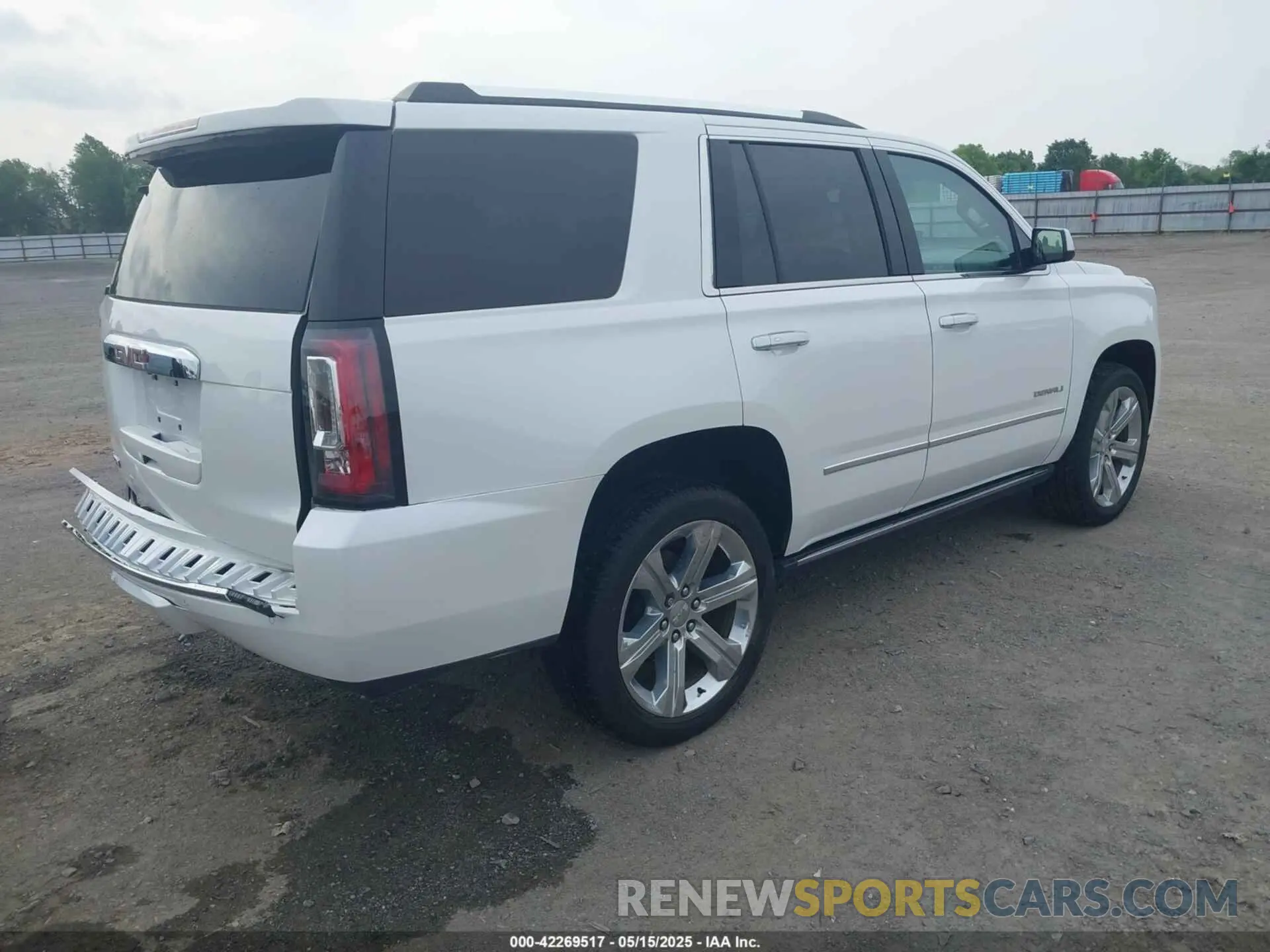 4 fotografías del automóvil dañado 1GKS2CKJ8KR355981 GMC YUKON 2019