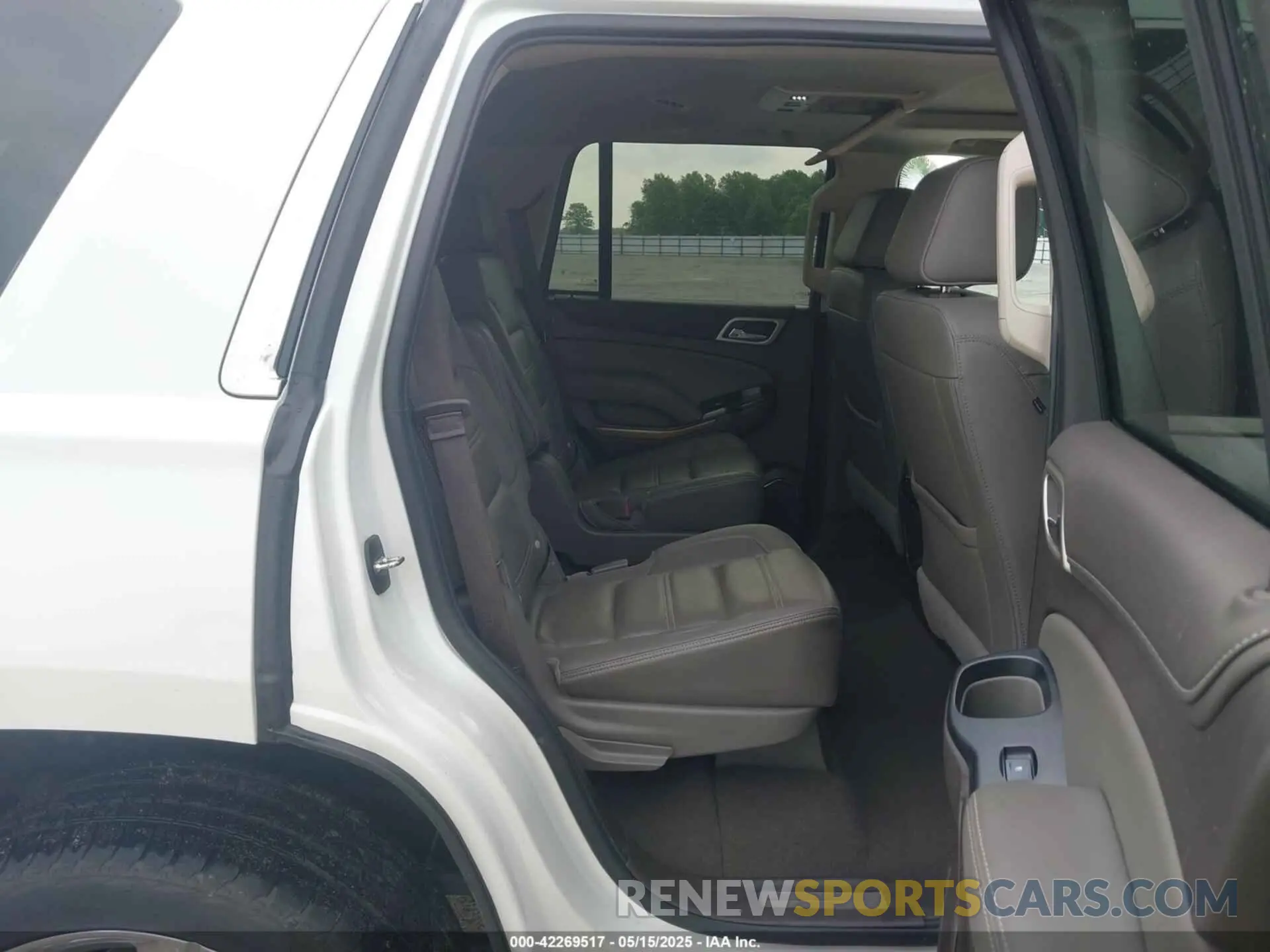 8 fotografías del automóvil dañado 1GKS2CKJ8KR355981 GMC YUKON 2019