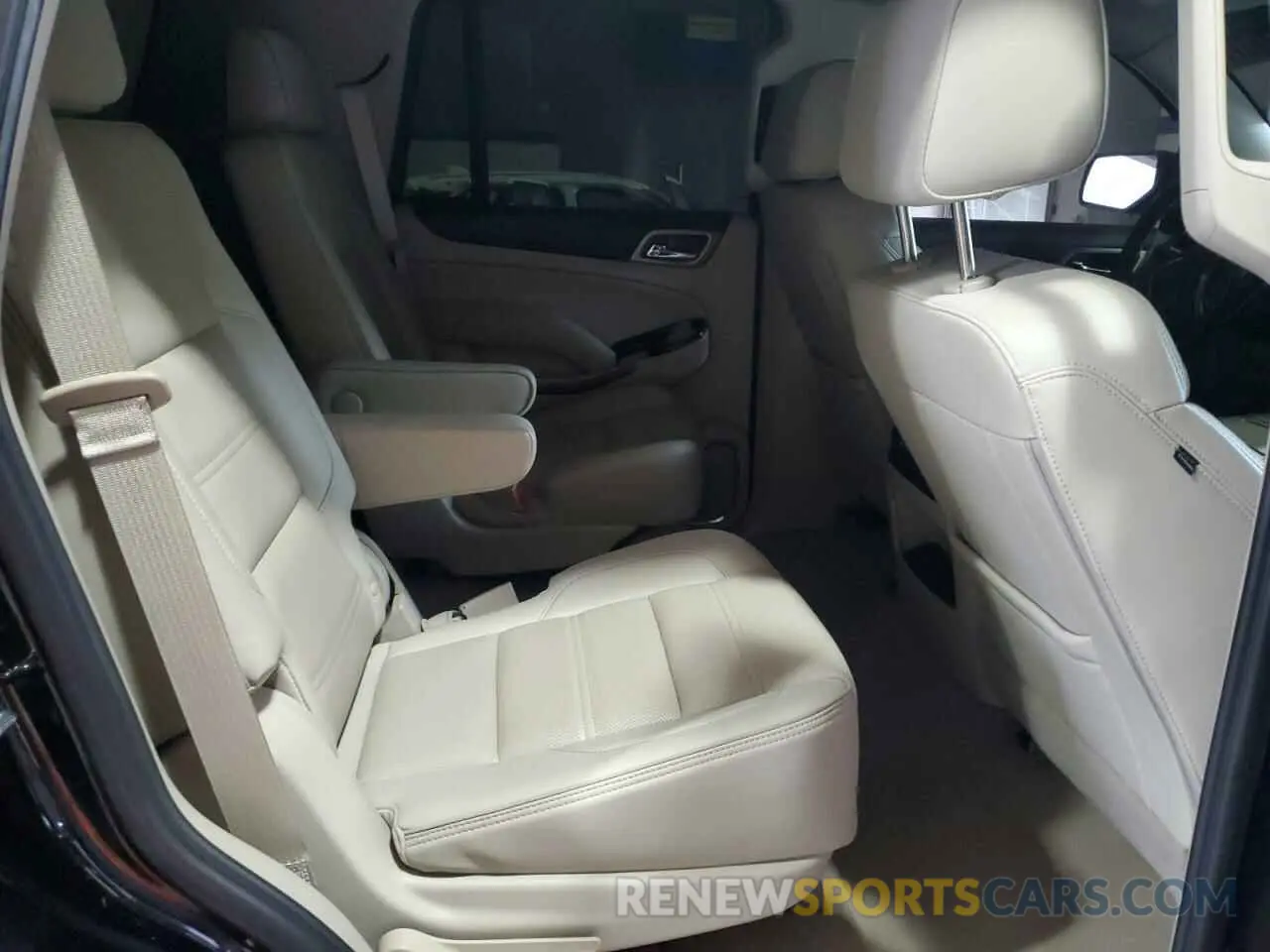 11 fotografías del automóvil dañado 1GKS2CKJ9KR409479 GMC YUKON 2019