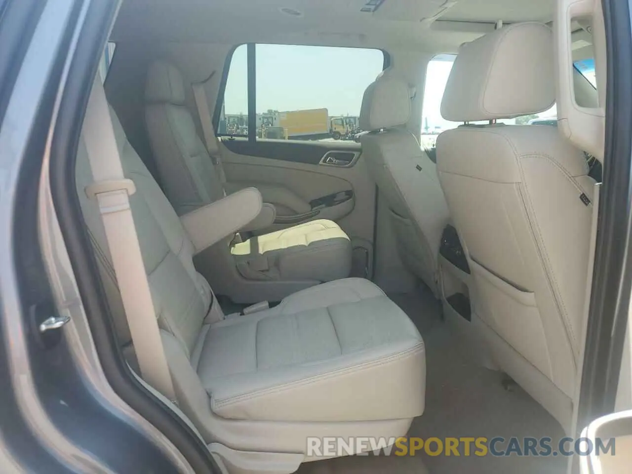 11 fotografías del automóvil dañado 1GKS2CKJXKR352600 GMC YUKON 2019