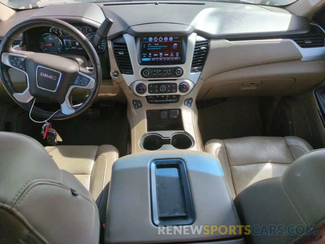 8 fotografías del automóvil dañado 1GKS2GKC4KR302722 GMC YUKON 2019