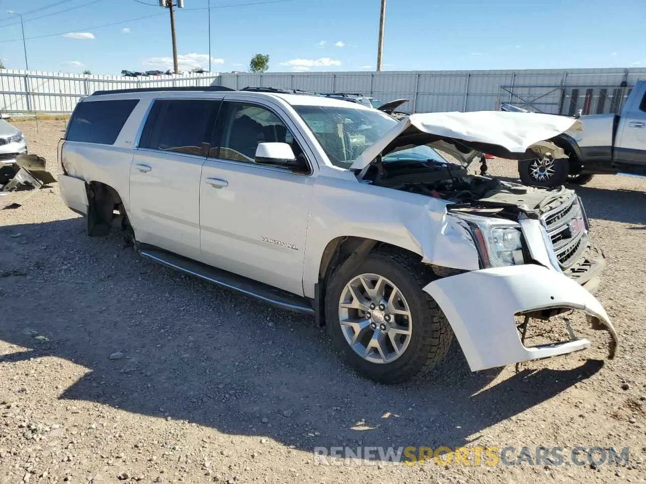 4 fotografías del automóvil dañado 1GKS2GKC6KR109858 GMC YUKON 2019