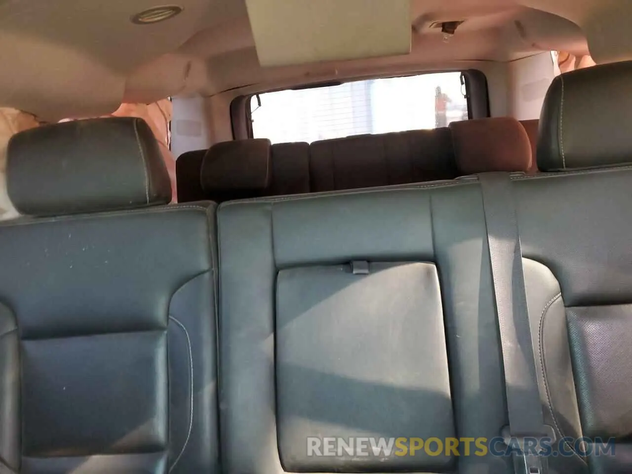 10 fotografías del automóvil dañado 1GKS2GKCXKR234894 GMC YUKON 2019