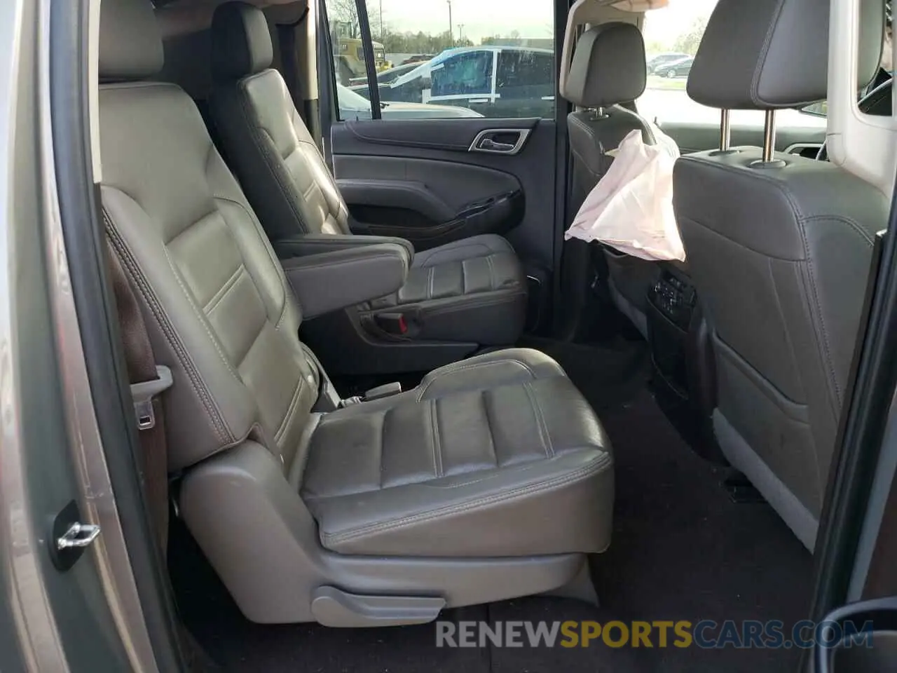 11 fotografías del automóvil dañado 1GKS2HKJ3KR247409 GMC YUKON 2019