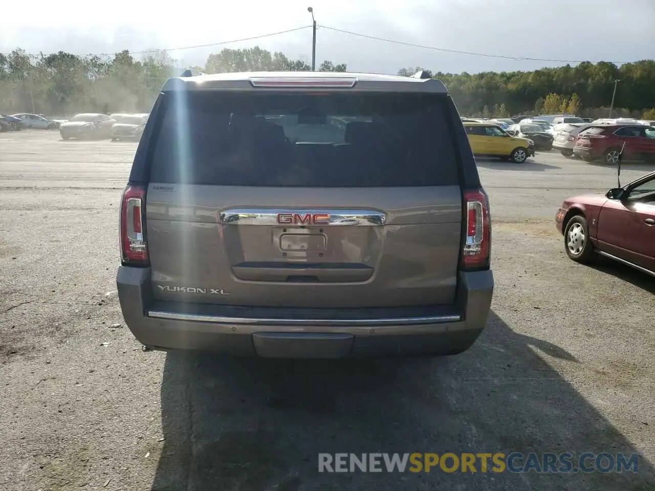 6 fotografías del automóvil dañado 1GKS2HKJ3KR247409 GMC YUKON 2019
