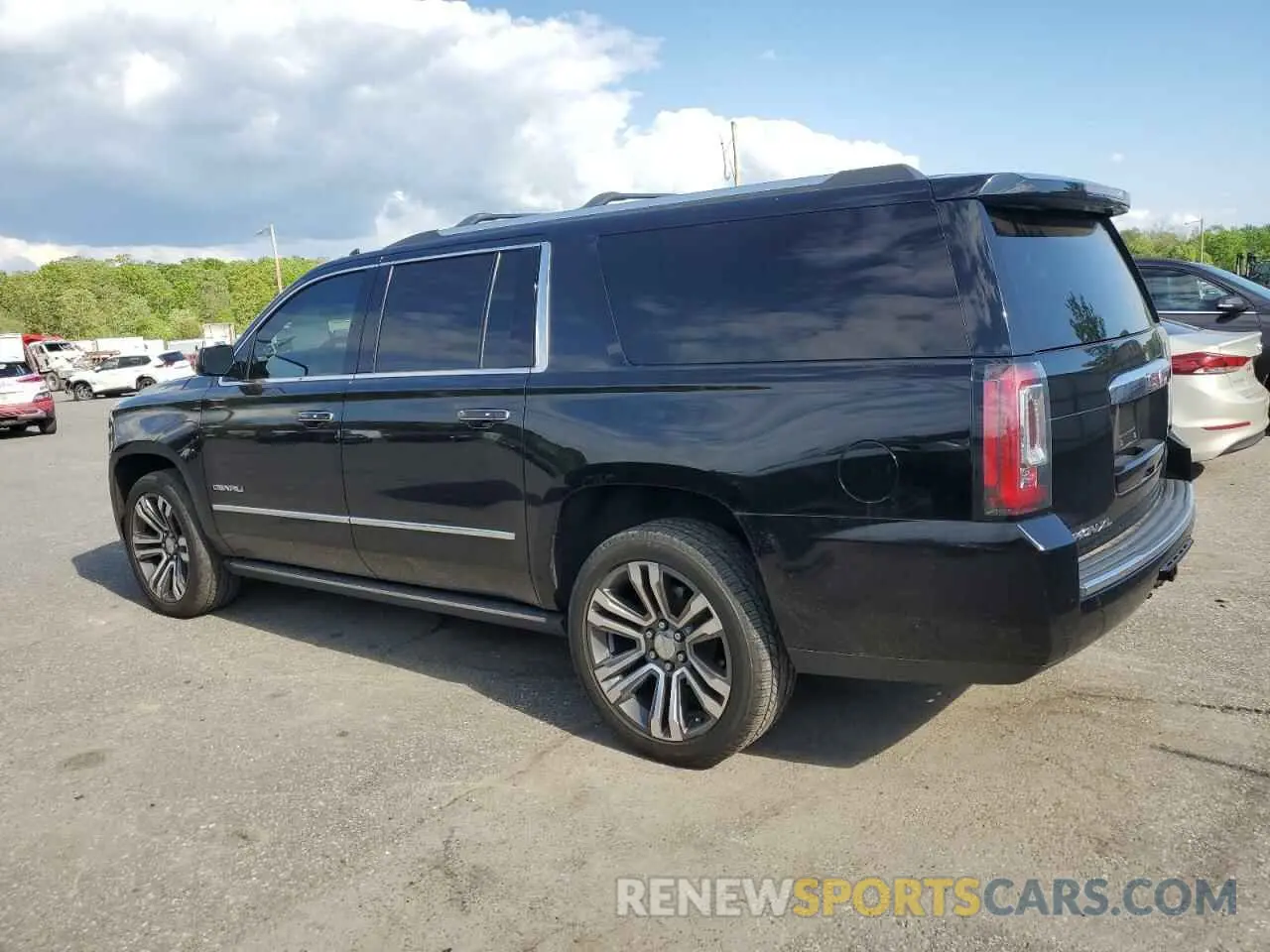2 fotografías del automóvil dañado 1GKS2HKJ5KR114327 GMC YUKON 2019