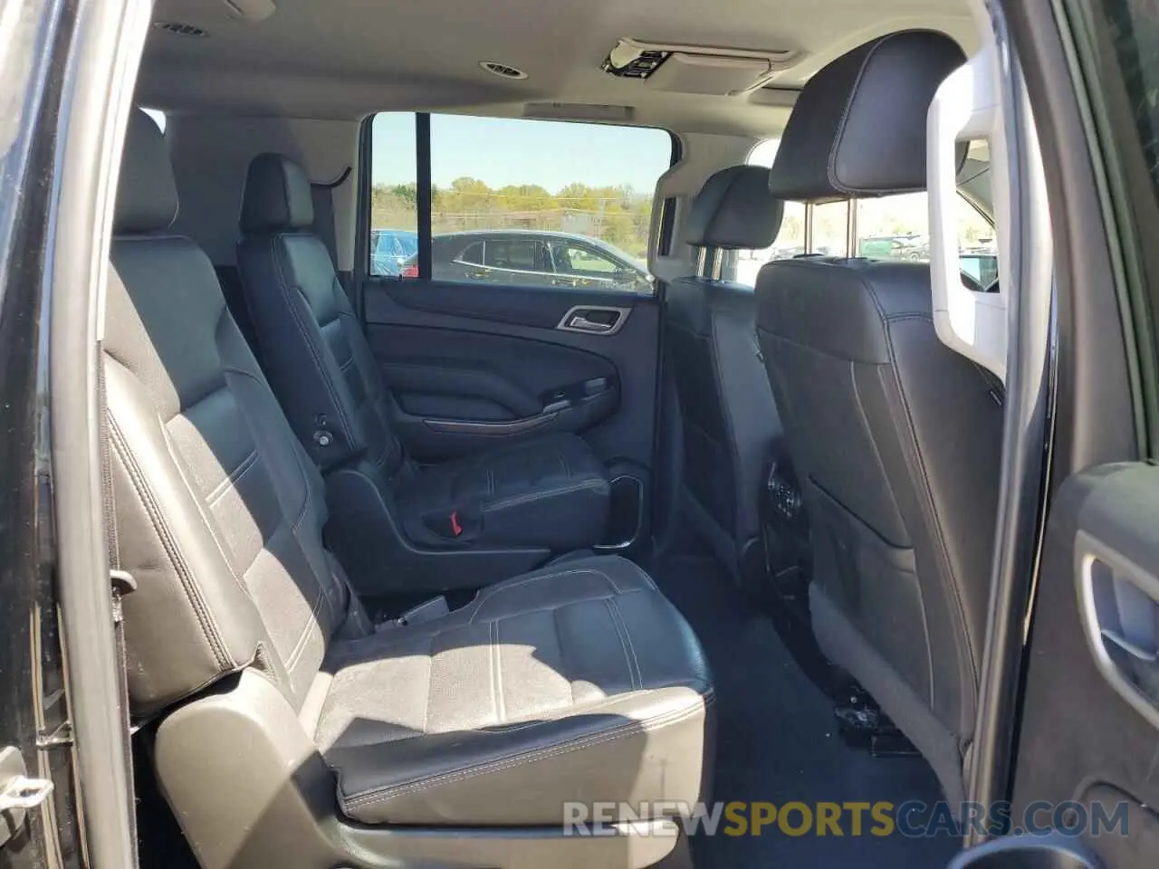 11 fotografías del automóvil dañado 1GKS2HKJ6KR307005 GMC YUKON 2019