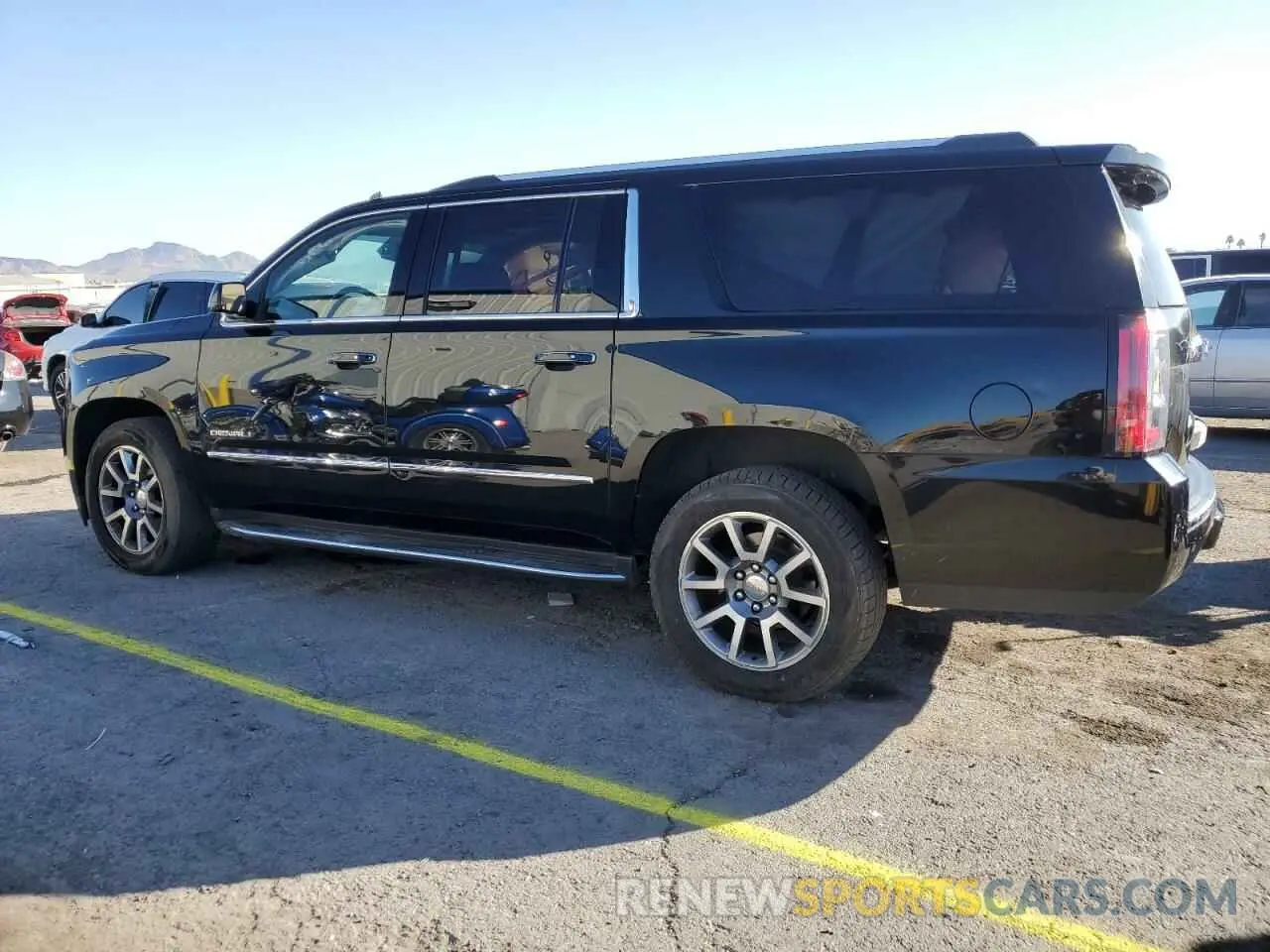 2 fotografías del automóvil dañado 1GKS2HKJXKR368518 GMC YUKON 2019