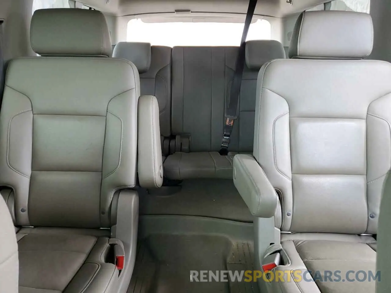 10 fotografías del automóvil dañado 1GKS2JKC3KR233809 GMC YUKON 2019