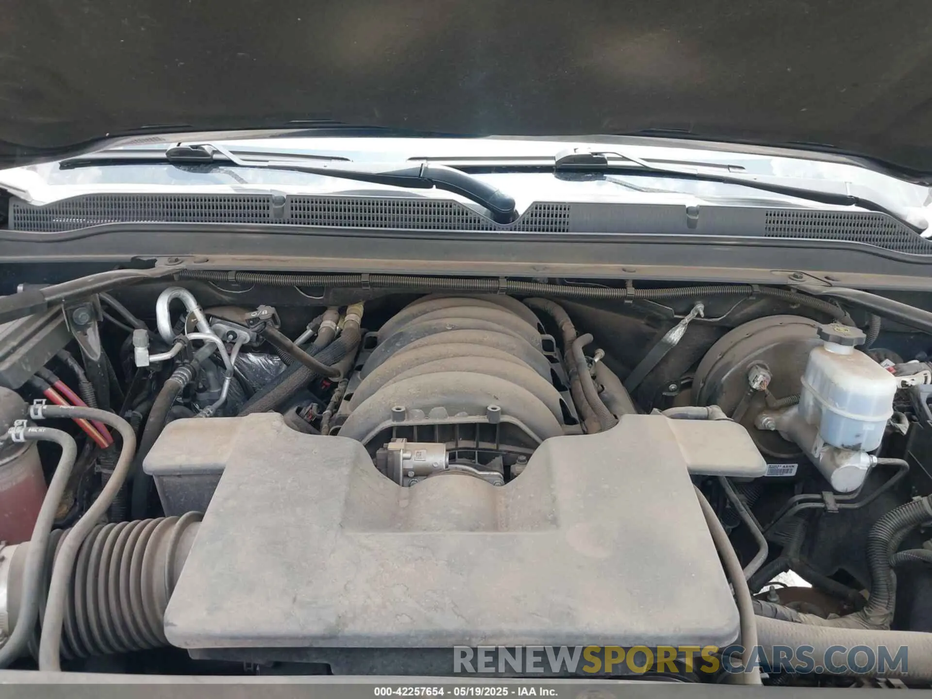 10 fotografías del automóvil dañado 1GKS1BKC3LR170298 GMC YUKON 2020