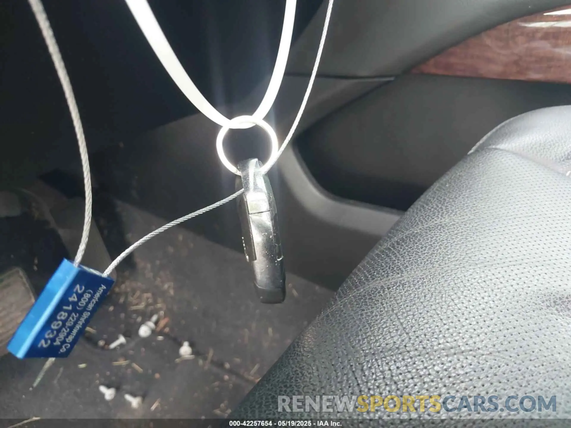 11 fotografías del automóvil dañado 1GKS1BKC3LR170298 GMC YUKON 2020