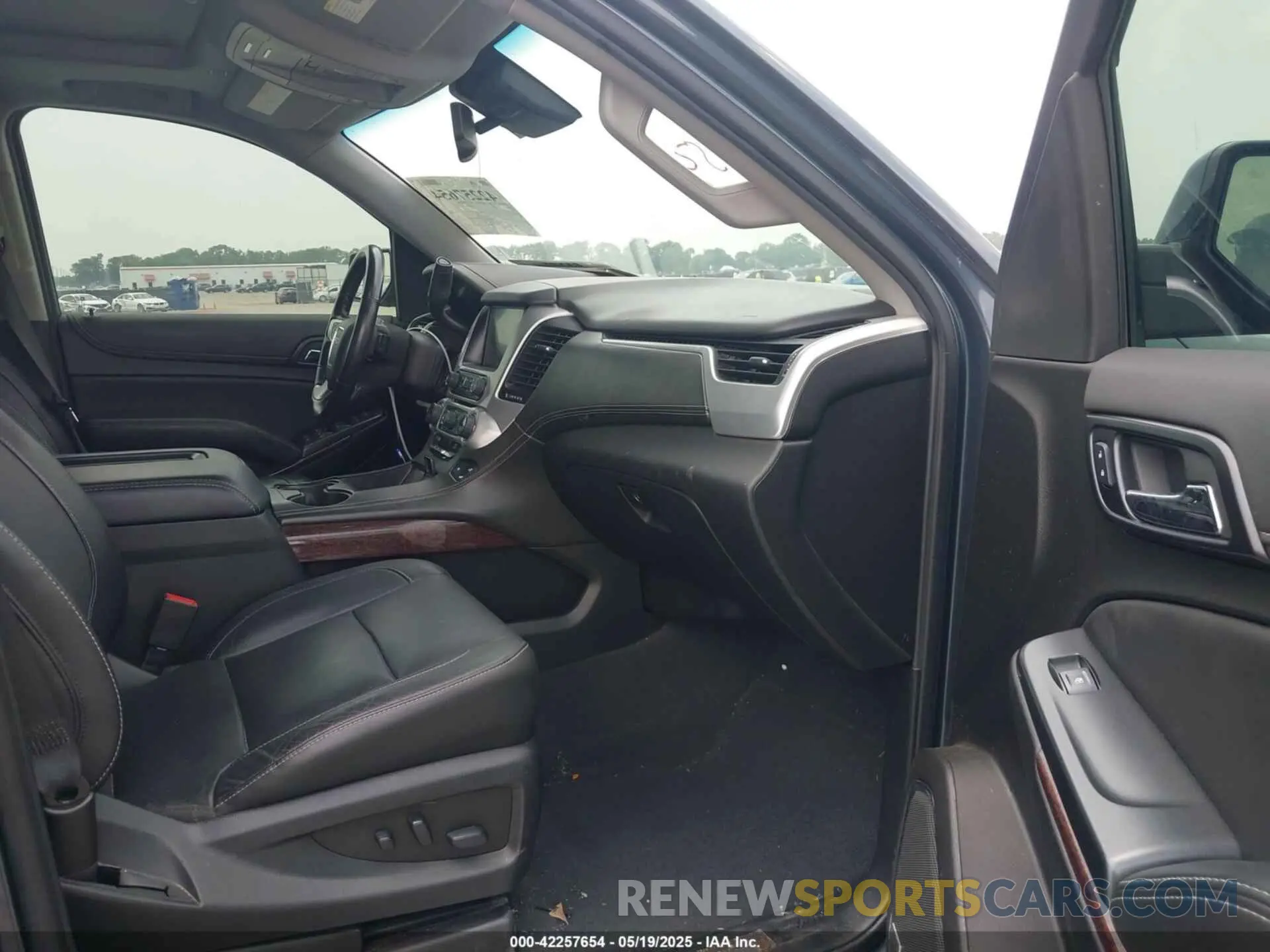 5 fotografías del automóvil dañado 1GKS1BKC3LR170298 GMC YUKON 2020