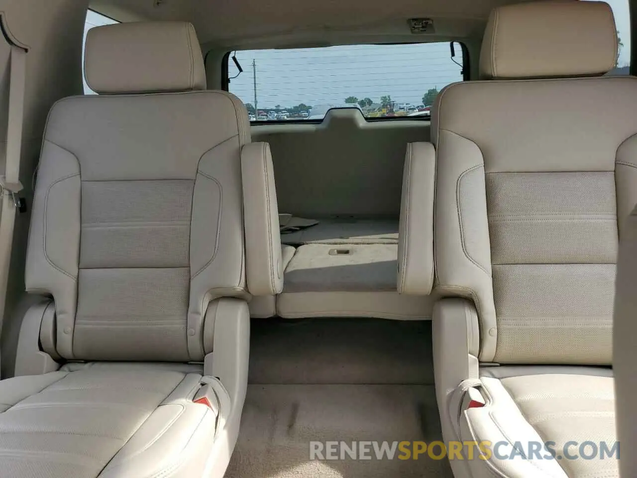 10 fotografías del automóvil dañado 1GKS1CKJ2LR179188 GMC YUKON 2020
