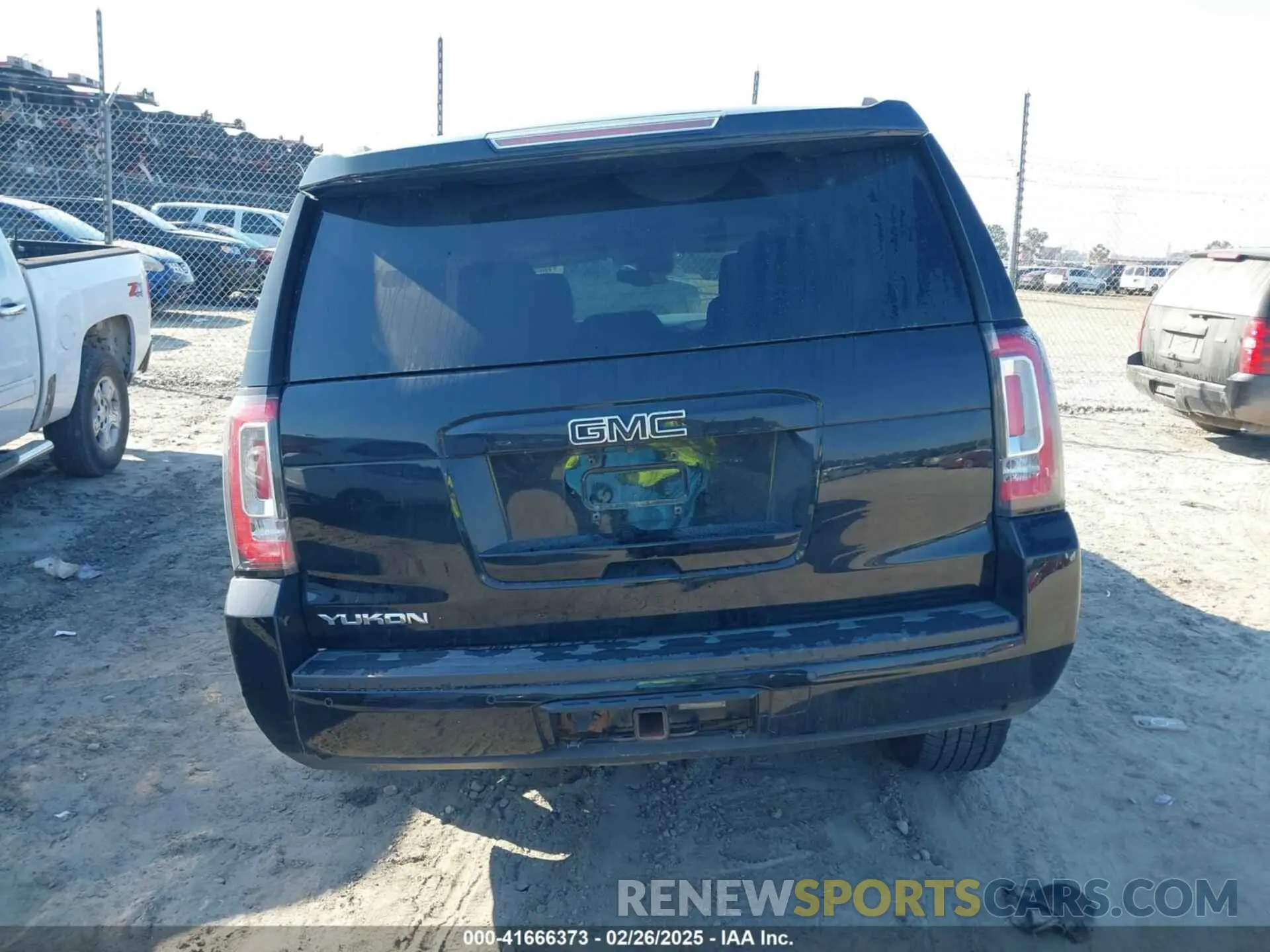 15 fotografías del automóvil dañado 1GKS2BKC1LR144201 GMC YUKON 2020