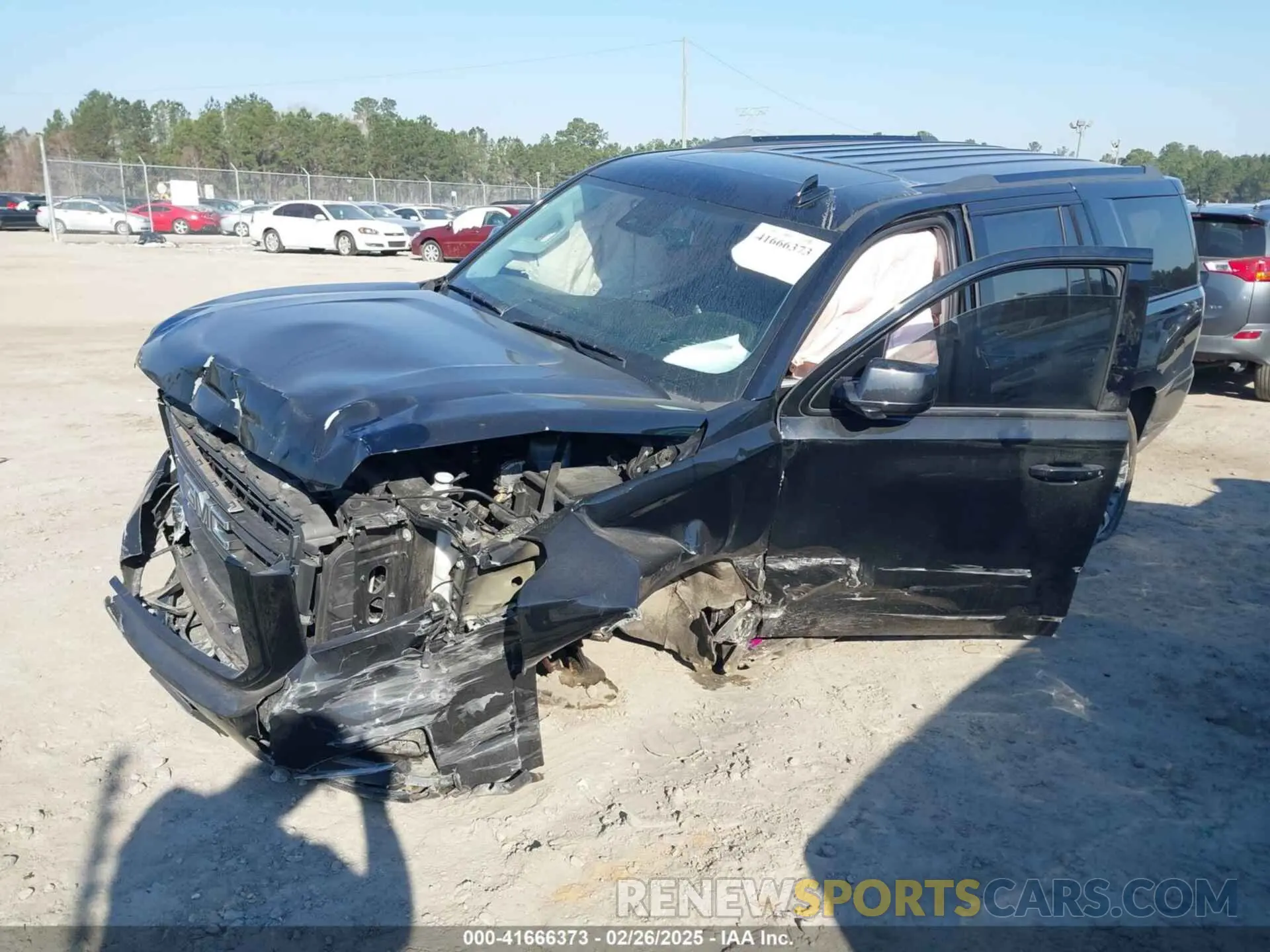 2 fotografías del automóvil dañado 1GKS2BKC1LR144201 GMC YUKON 2020