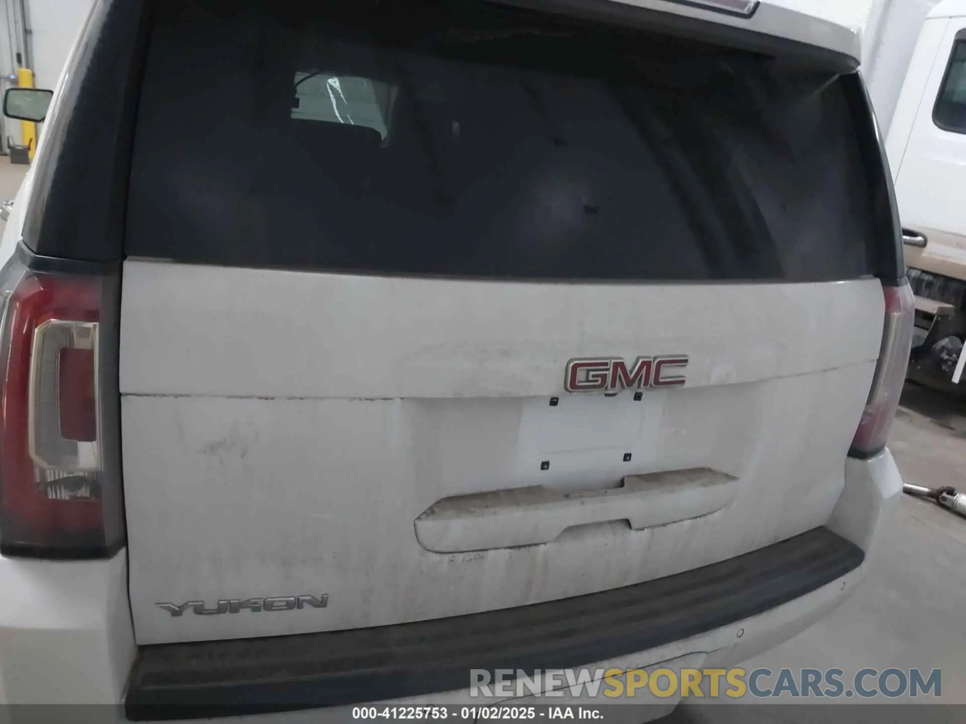 17 fotografías del automóvil dañado 1GKS2BKC2LR175800 GMC YUKON 2020