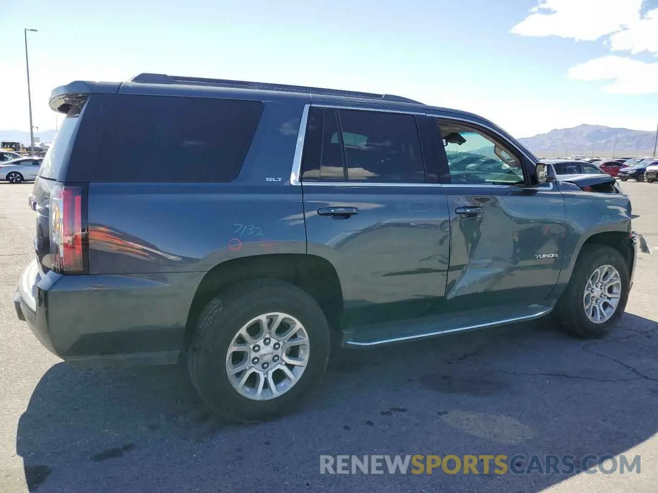 3 fotografías del automóvil dañado 1GKS2BKC2LR204423 GMC YUKON 2020