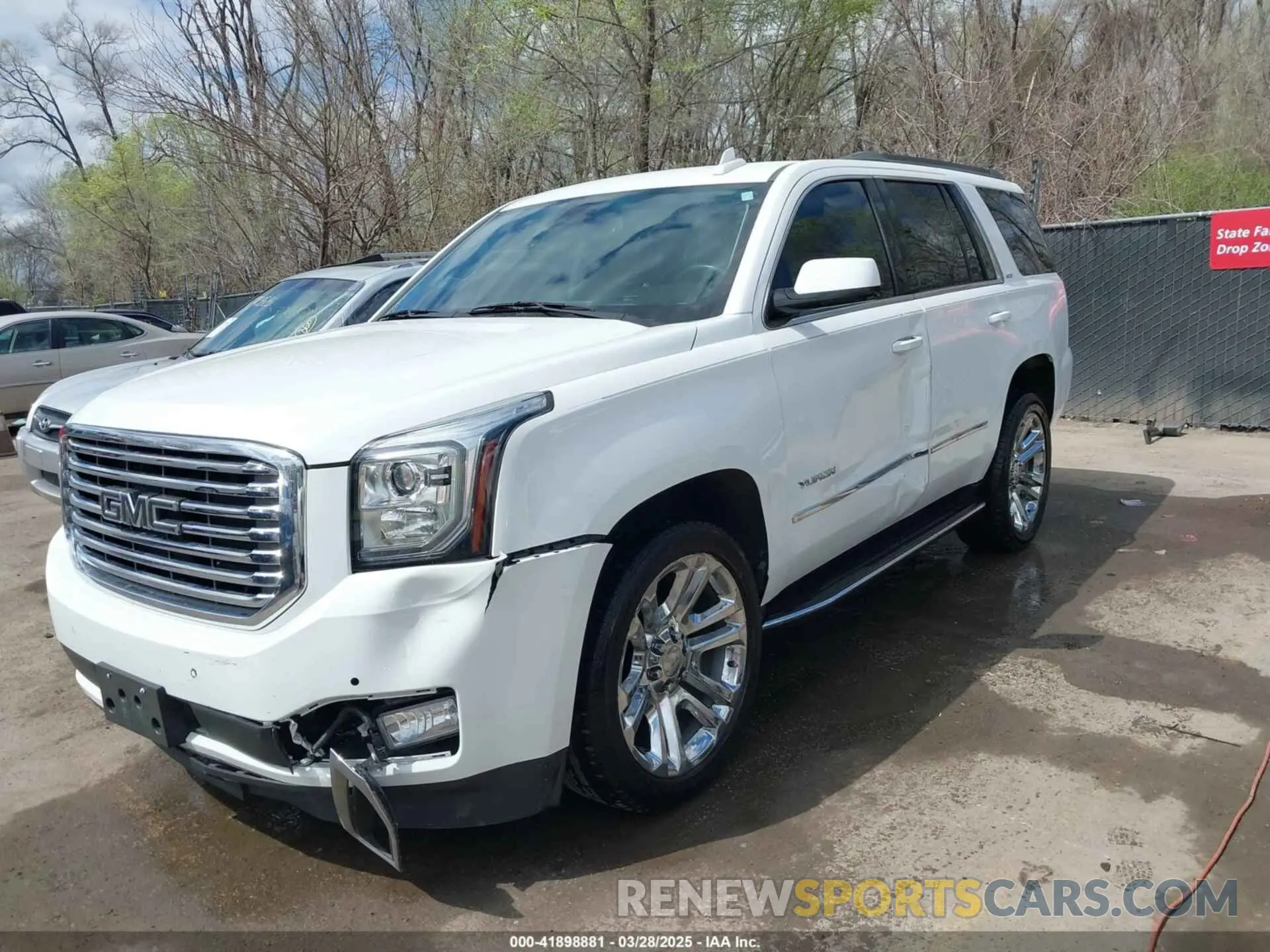 2 fotografías del automóvil dañado 1GKS2BKC7LR289730 GMC YUKON 2020