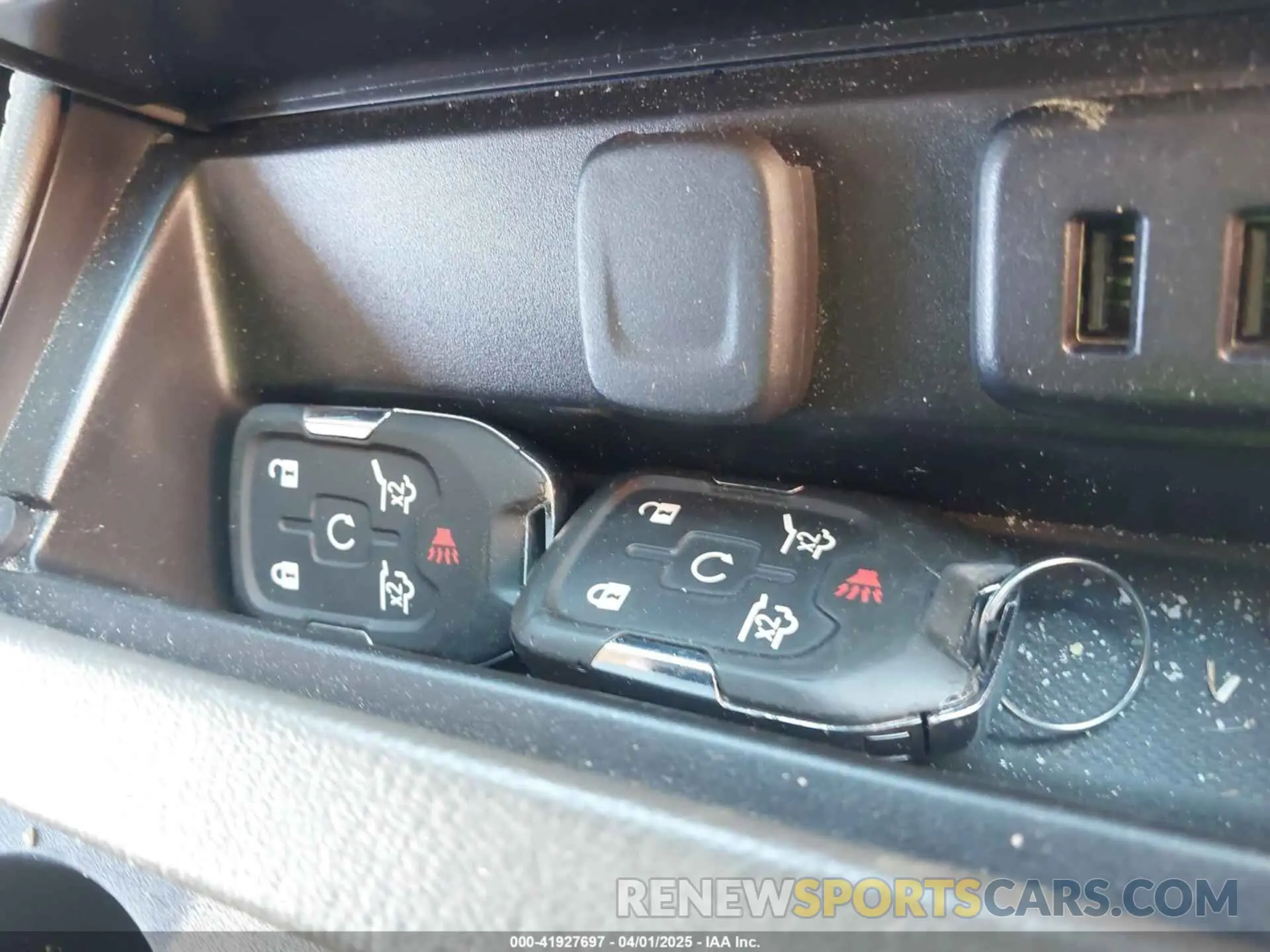 11 fotografías del automóvil dañado 1GKS2CKJ1LR285872 GMC YUKON 2020