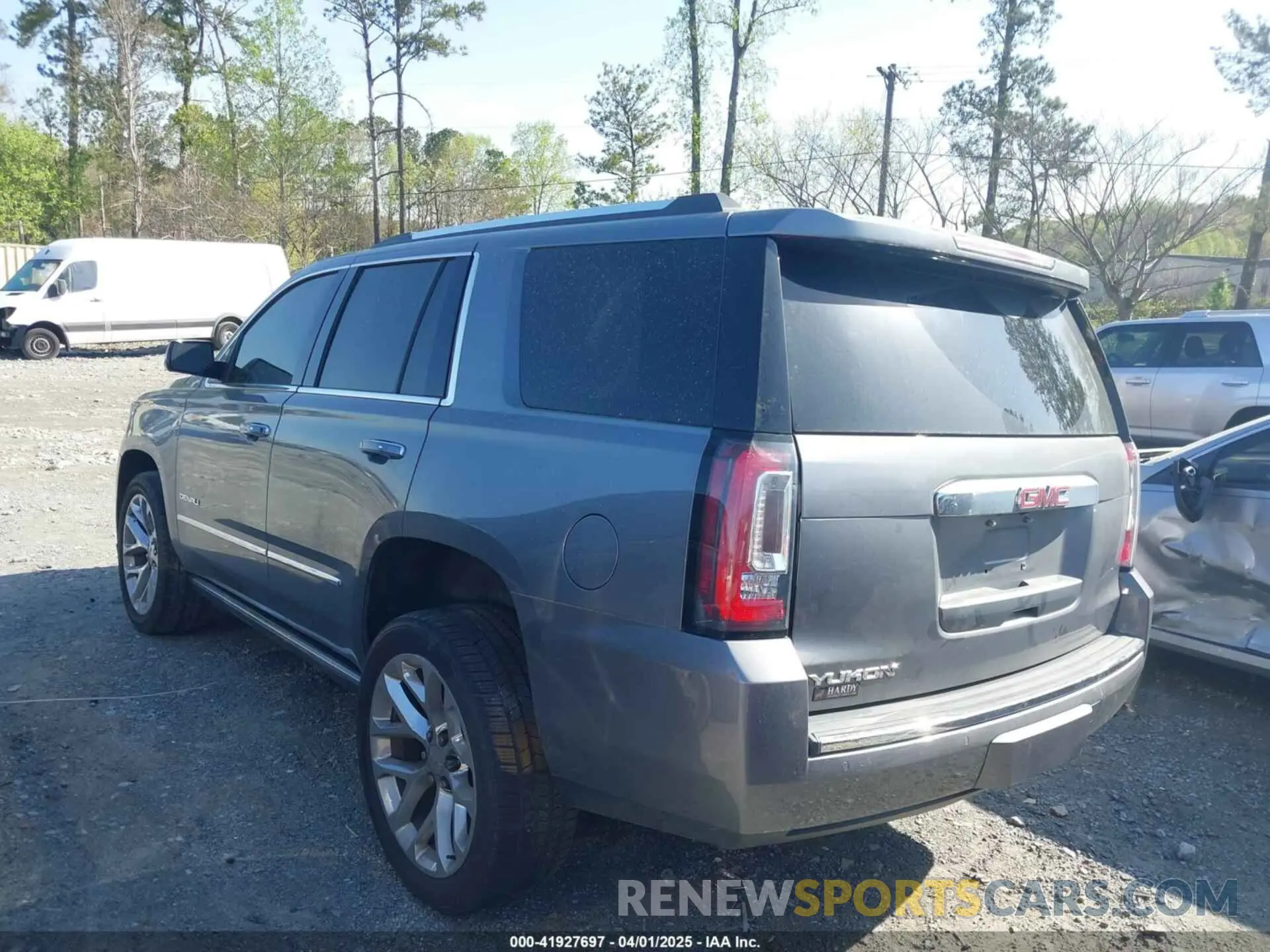 14 fotografías del automóvil dañado 1GKS2CKJ1LR285872 GMC YUKON 2020
