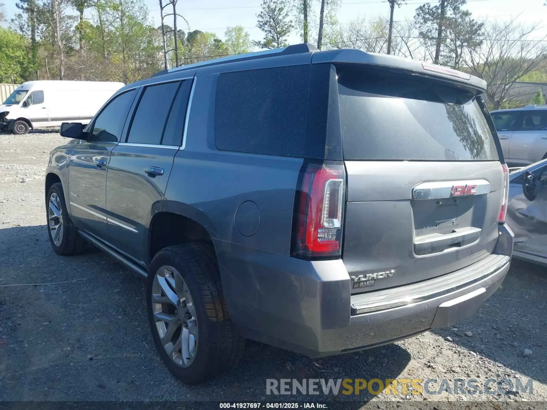 3 fotografías del automóvil dañado 1GKS2CKJ1LR285872 GMC YUKON 2020